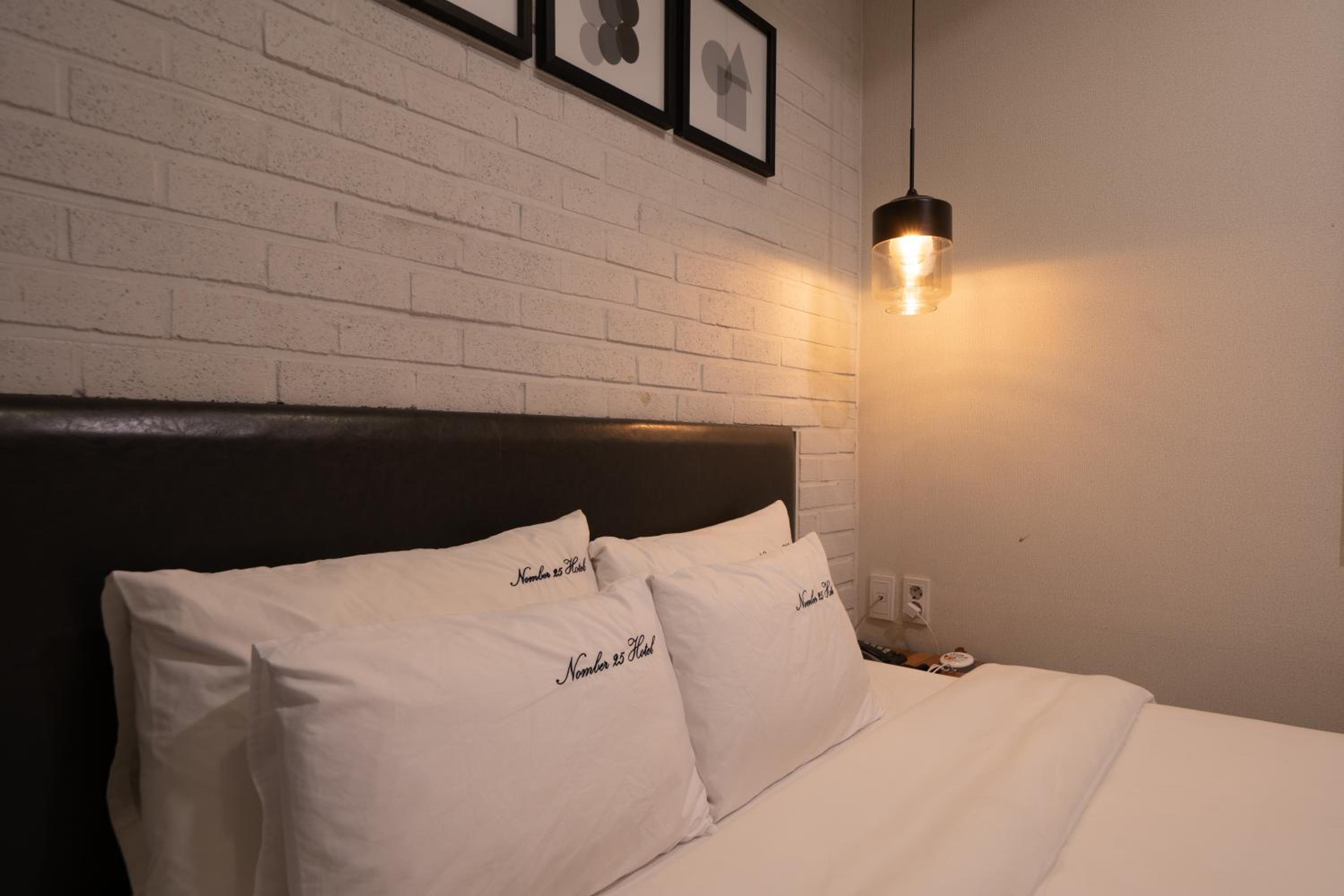 Deluxe Room - Photo 4