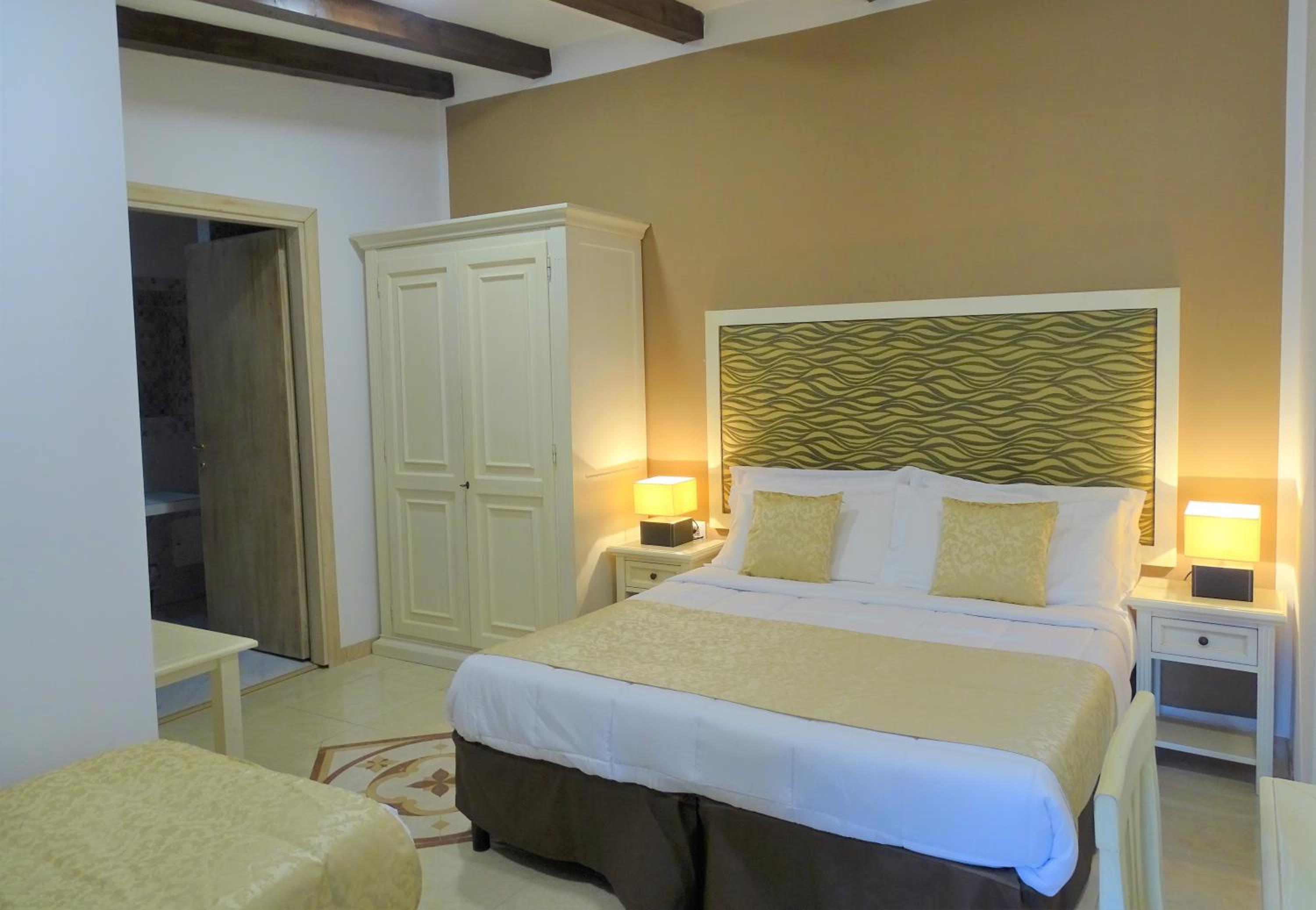 Triple Room with Private Bathroom