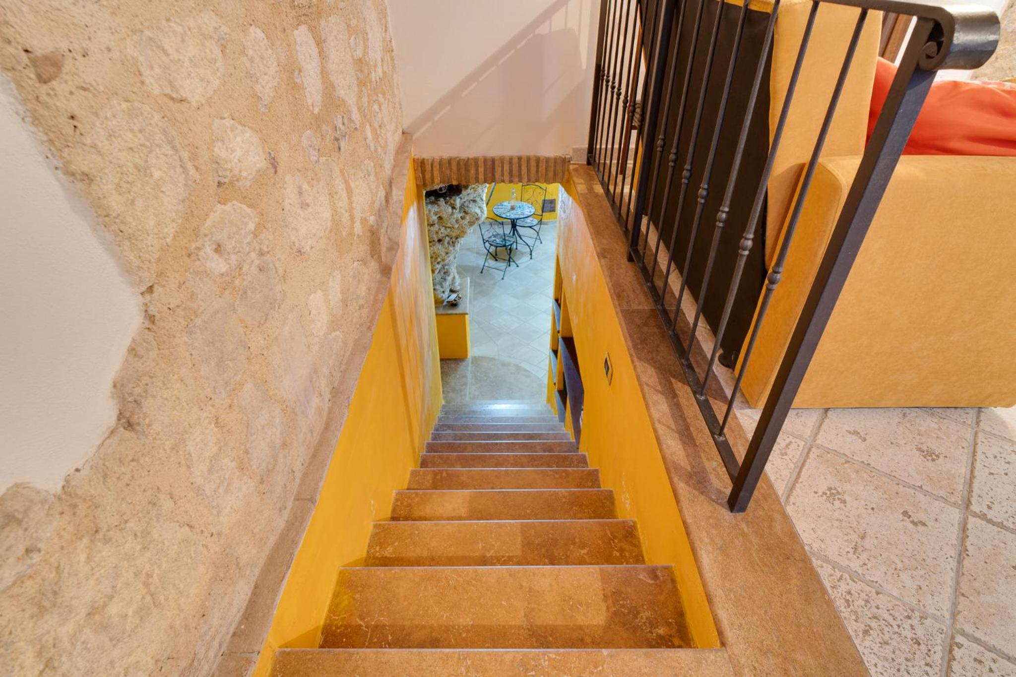 Two-Bedroom House - Photo 26