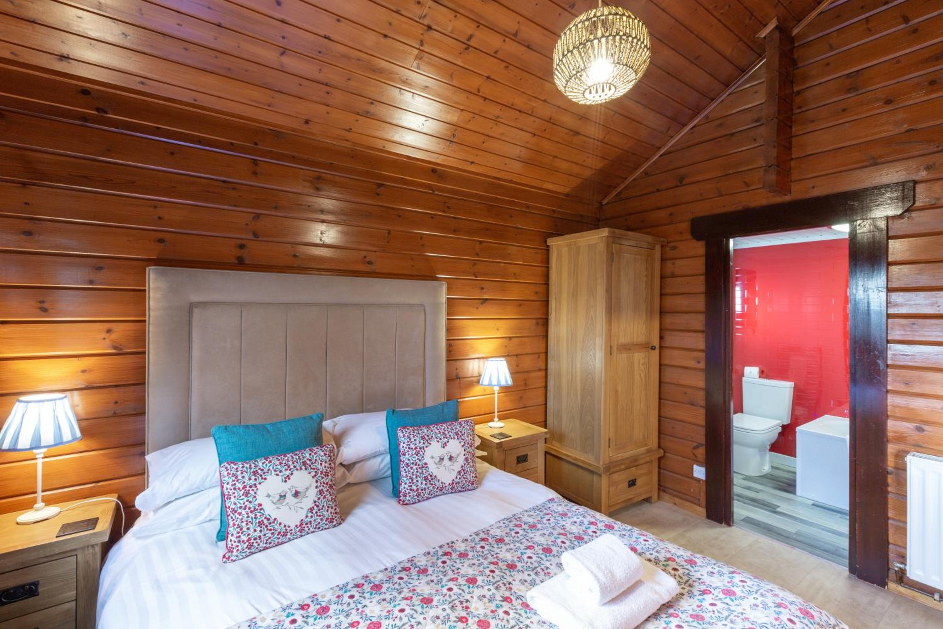 Three-Bedroom Chalet photo 2