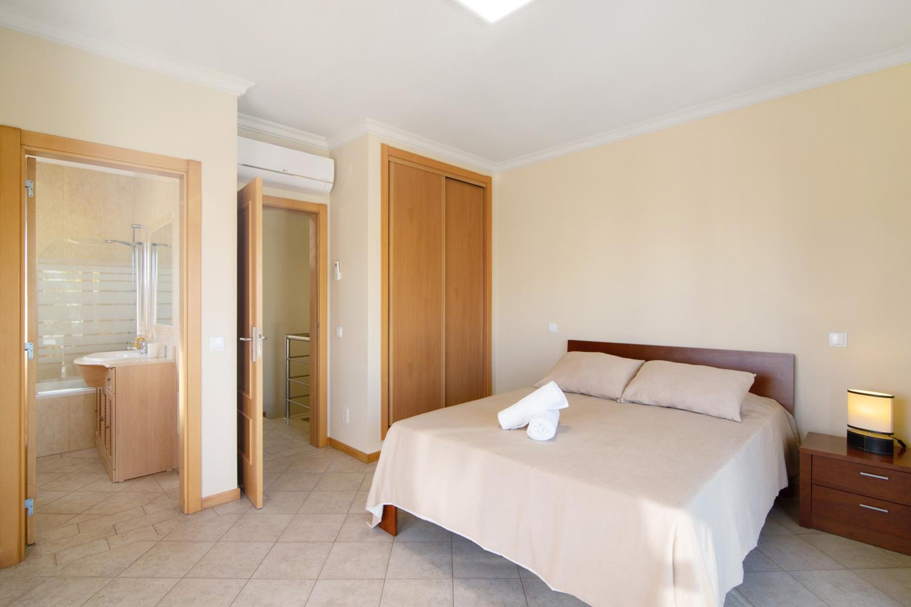 Two-Bedroom House photo 2
