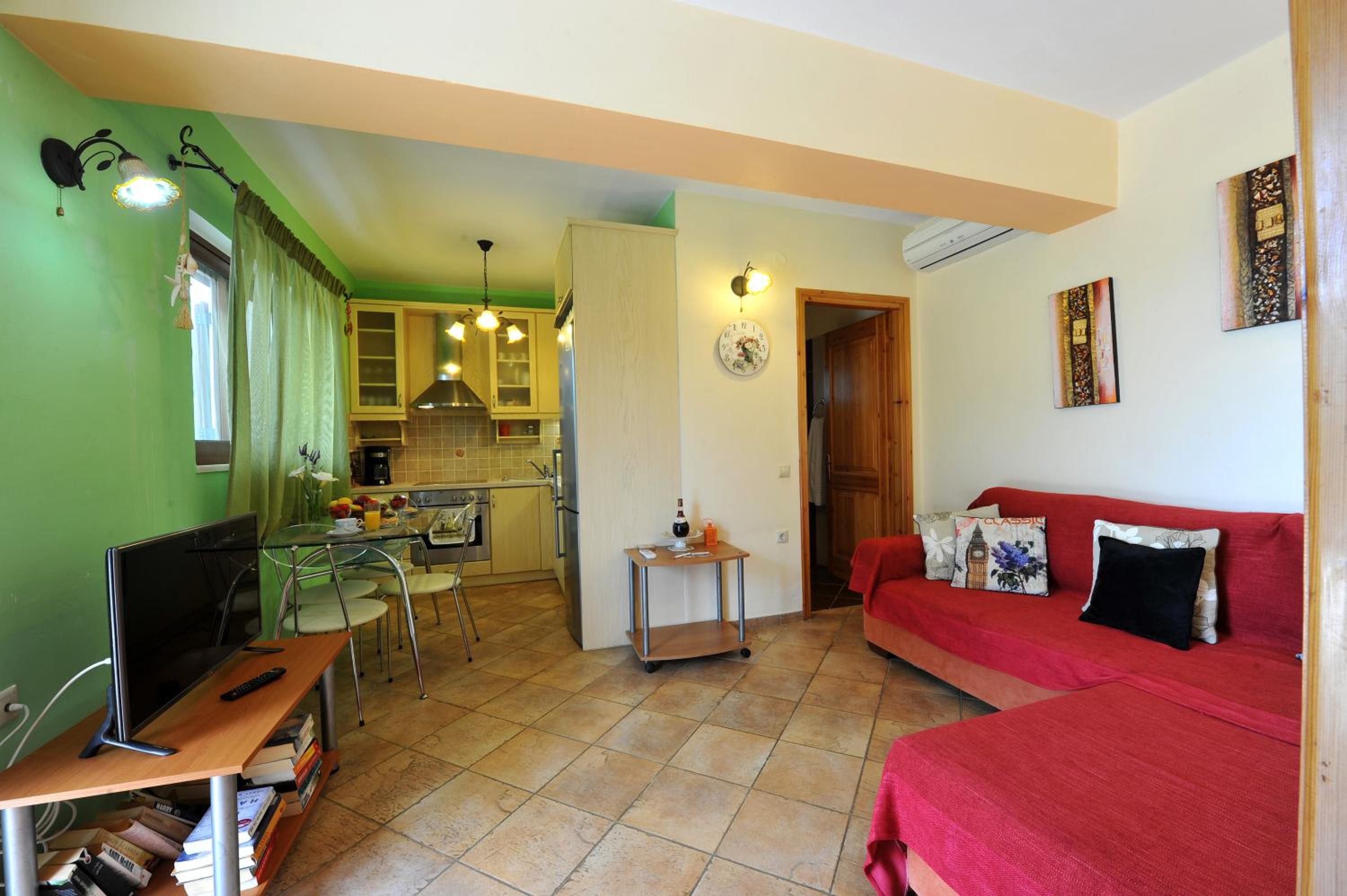 Studio Apartment with Sea View