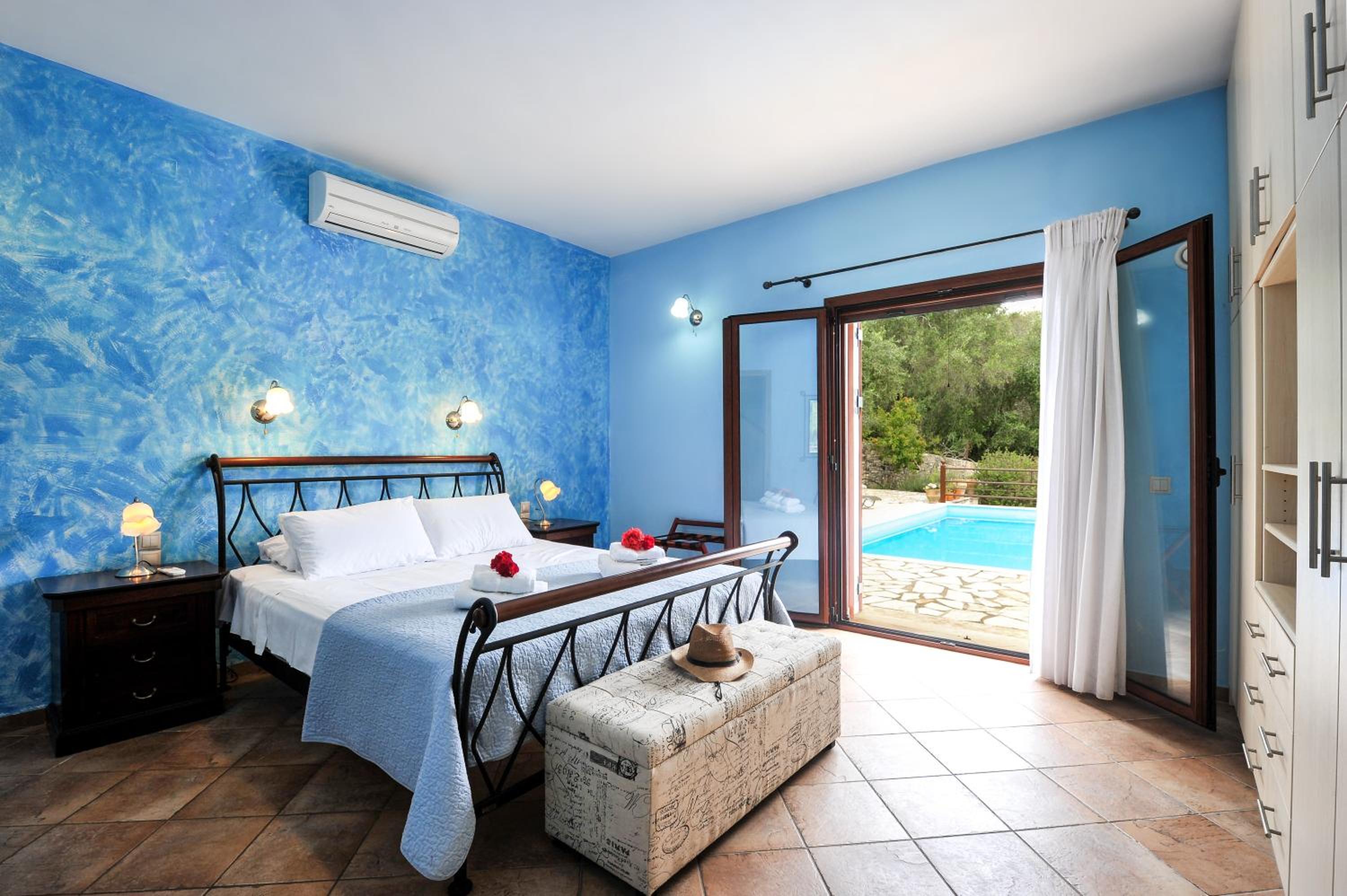 Superior One-Bedroom Apartment with Balcony