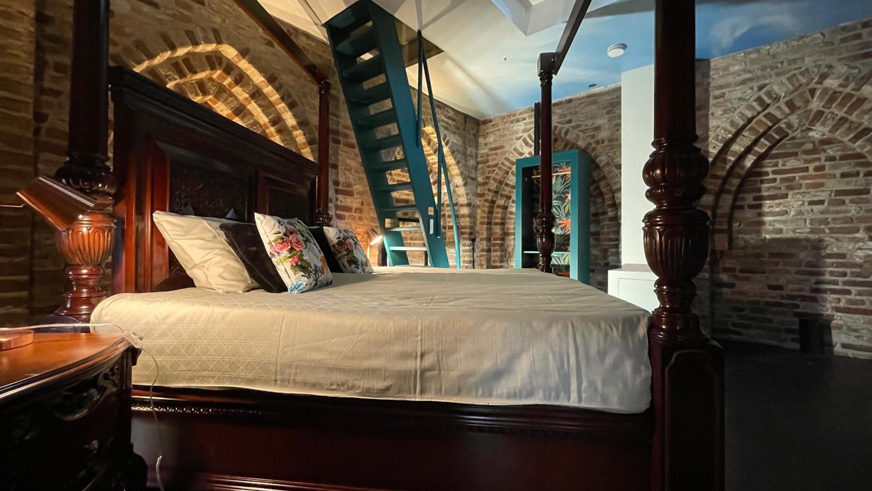 Penthouse Apartment