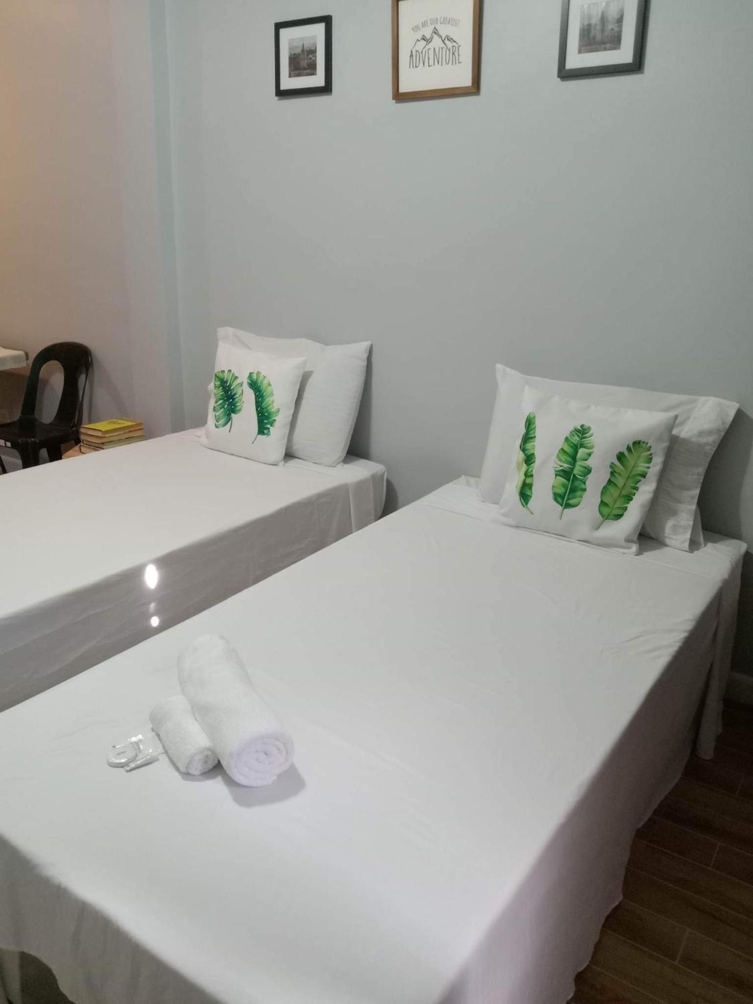 Small Double or Twin Room photo 1