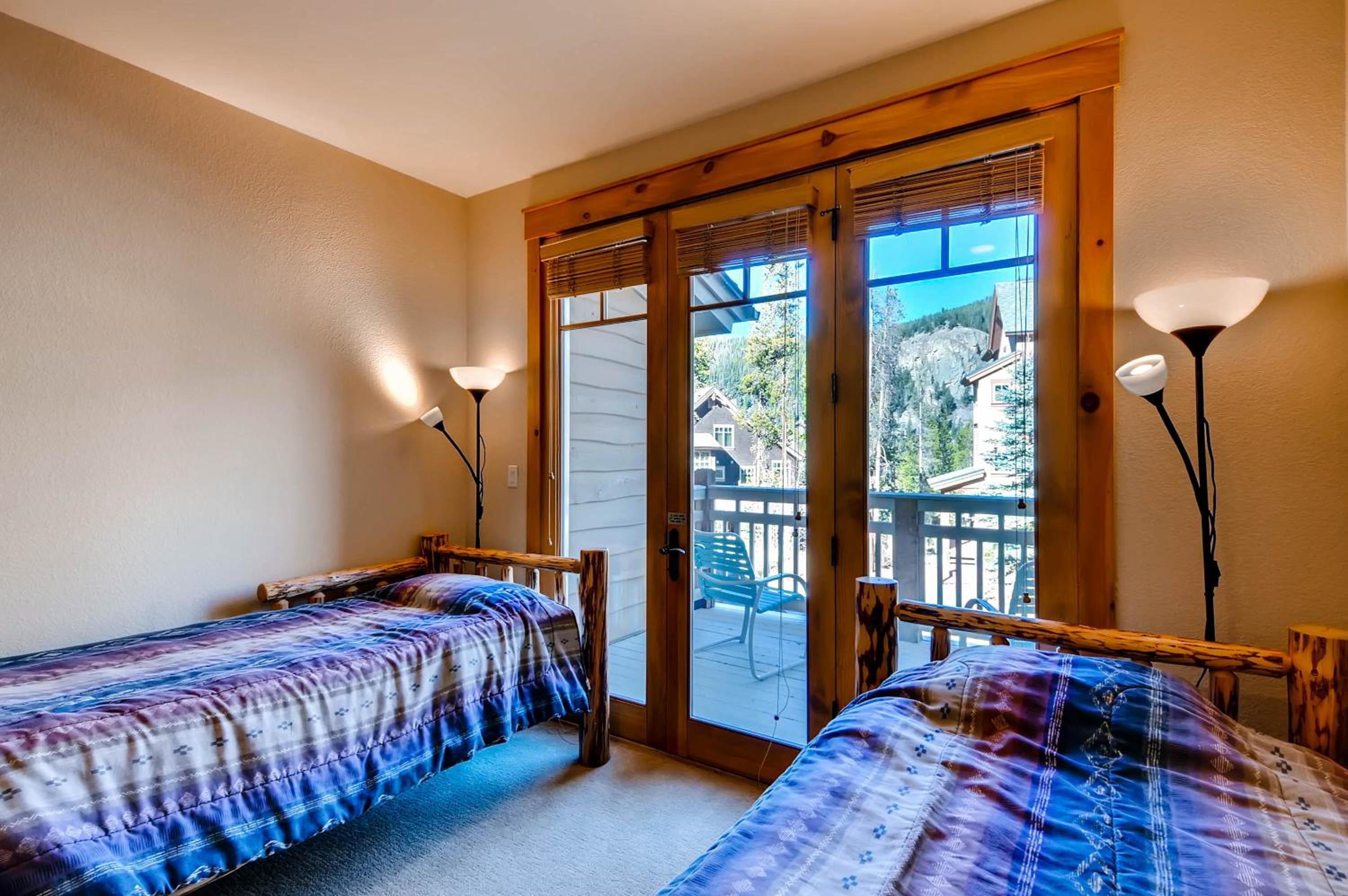 Four-Bedroom House photo 1