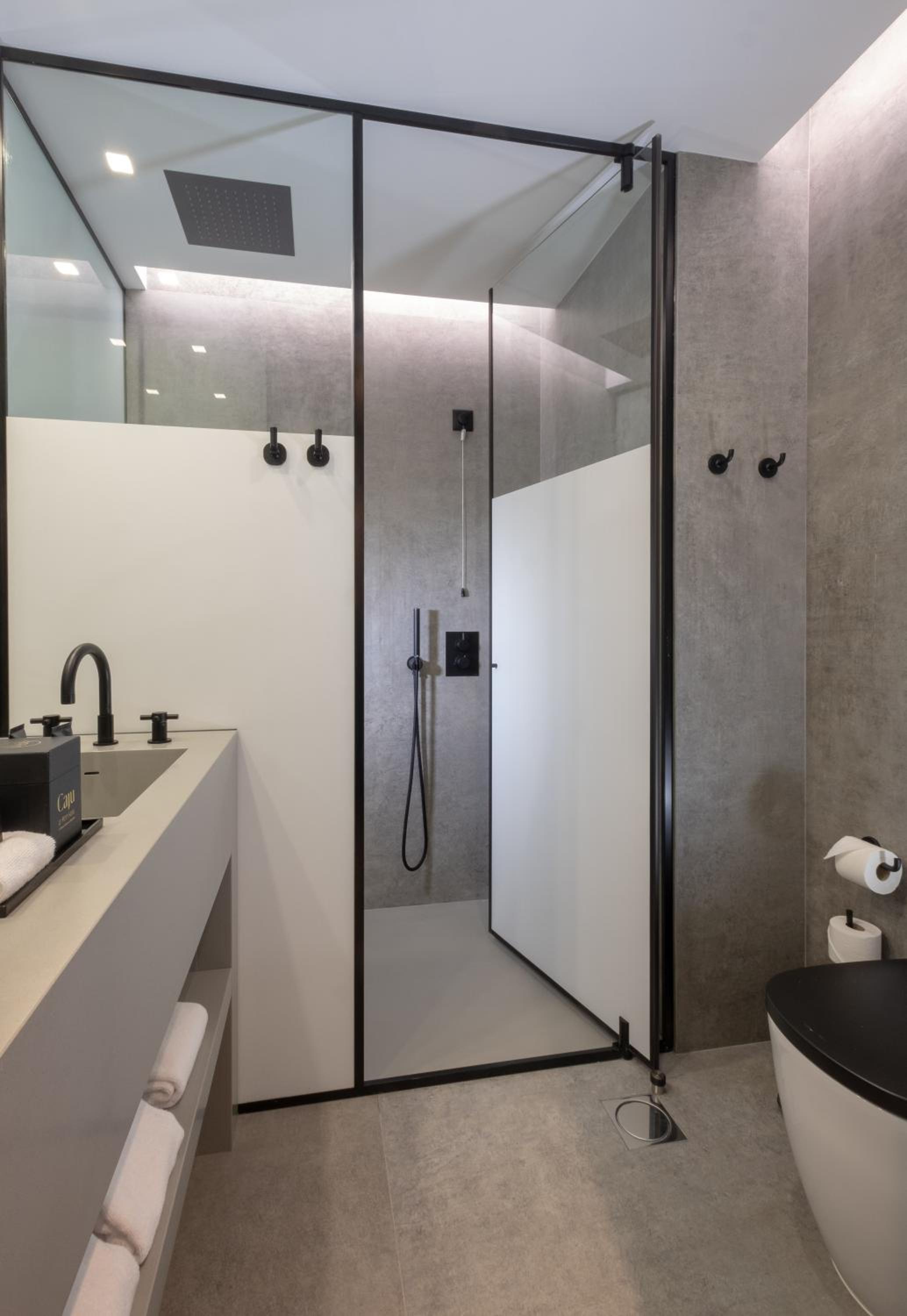 Double or Twin Room photo 3