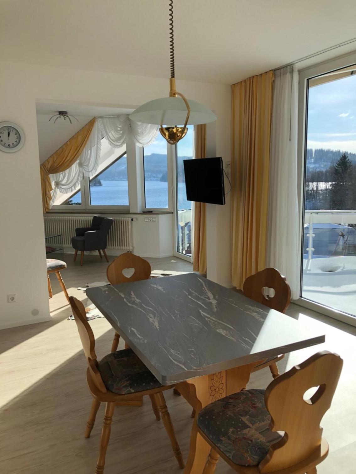 Apartment with Lake View - Photo 16