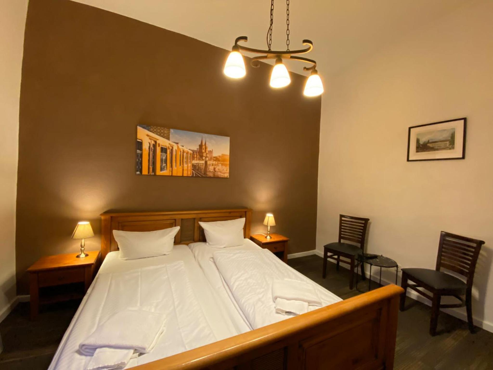 Budget Double Room photo 3