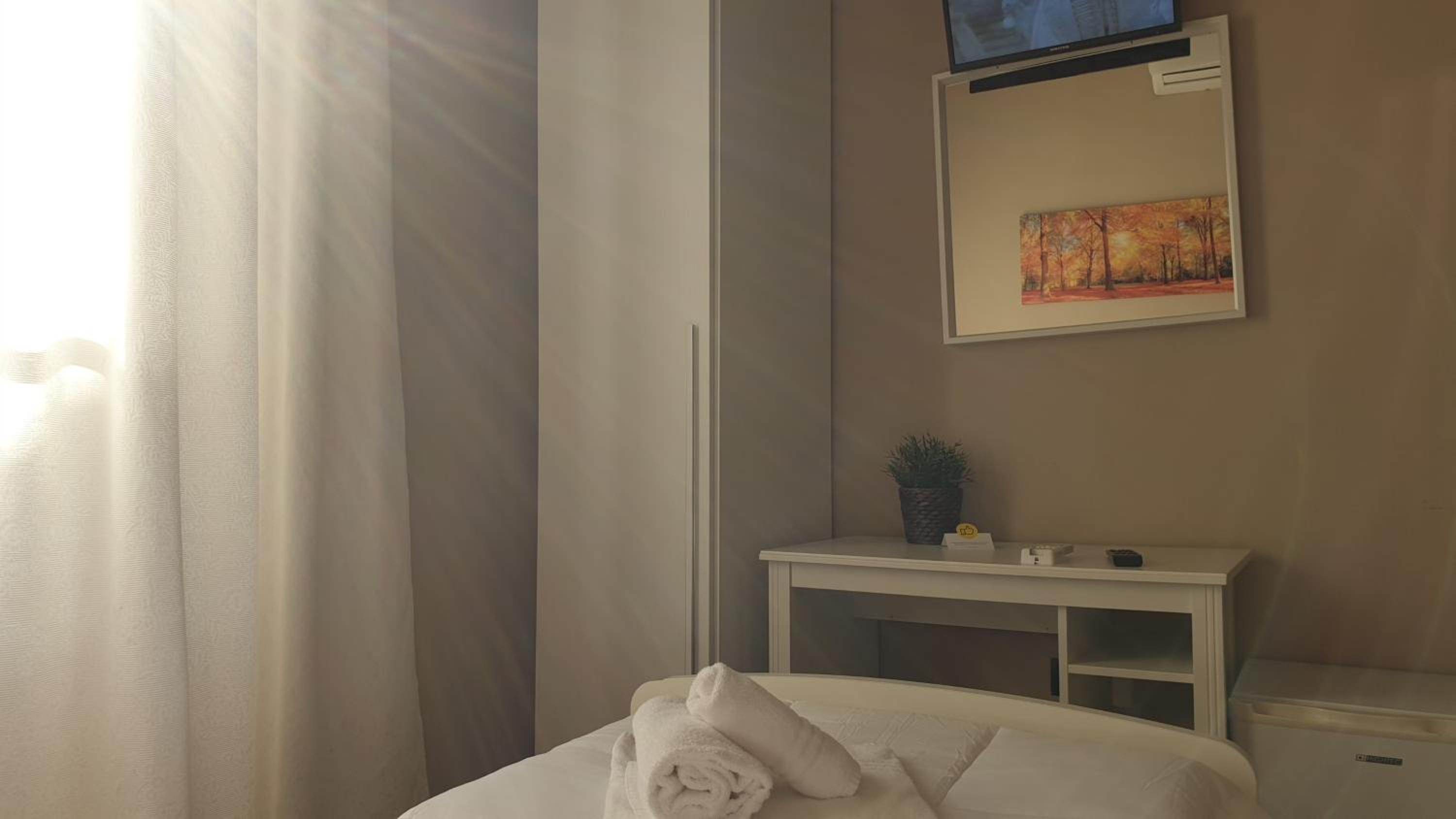 Single Room photo 3