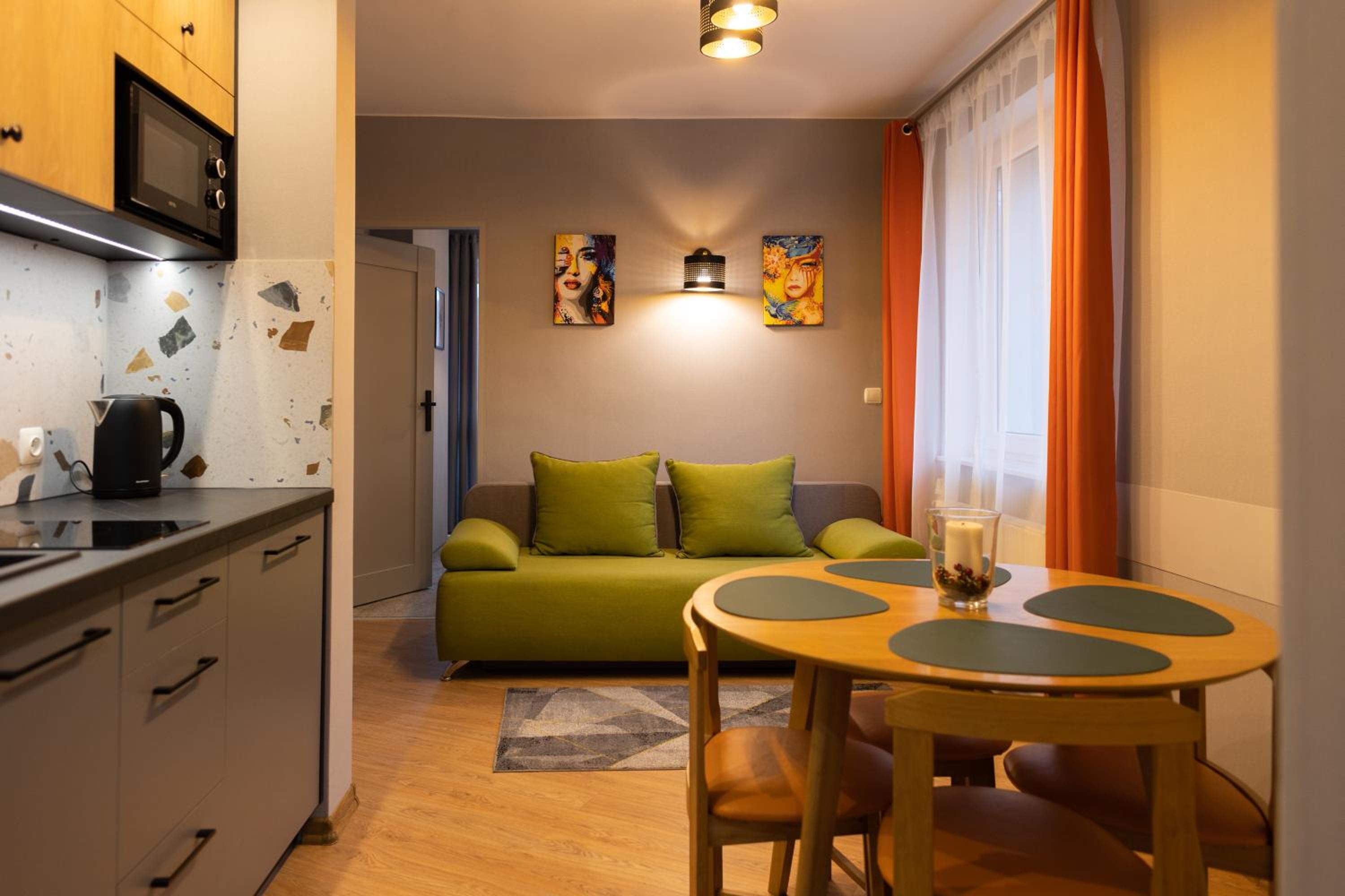 One-Bedroom Apartment photo 1