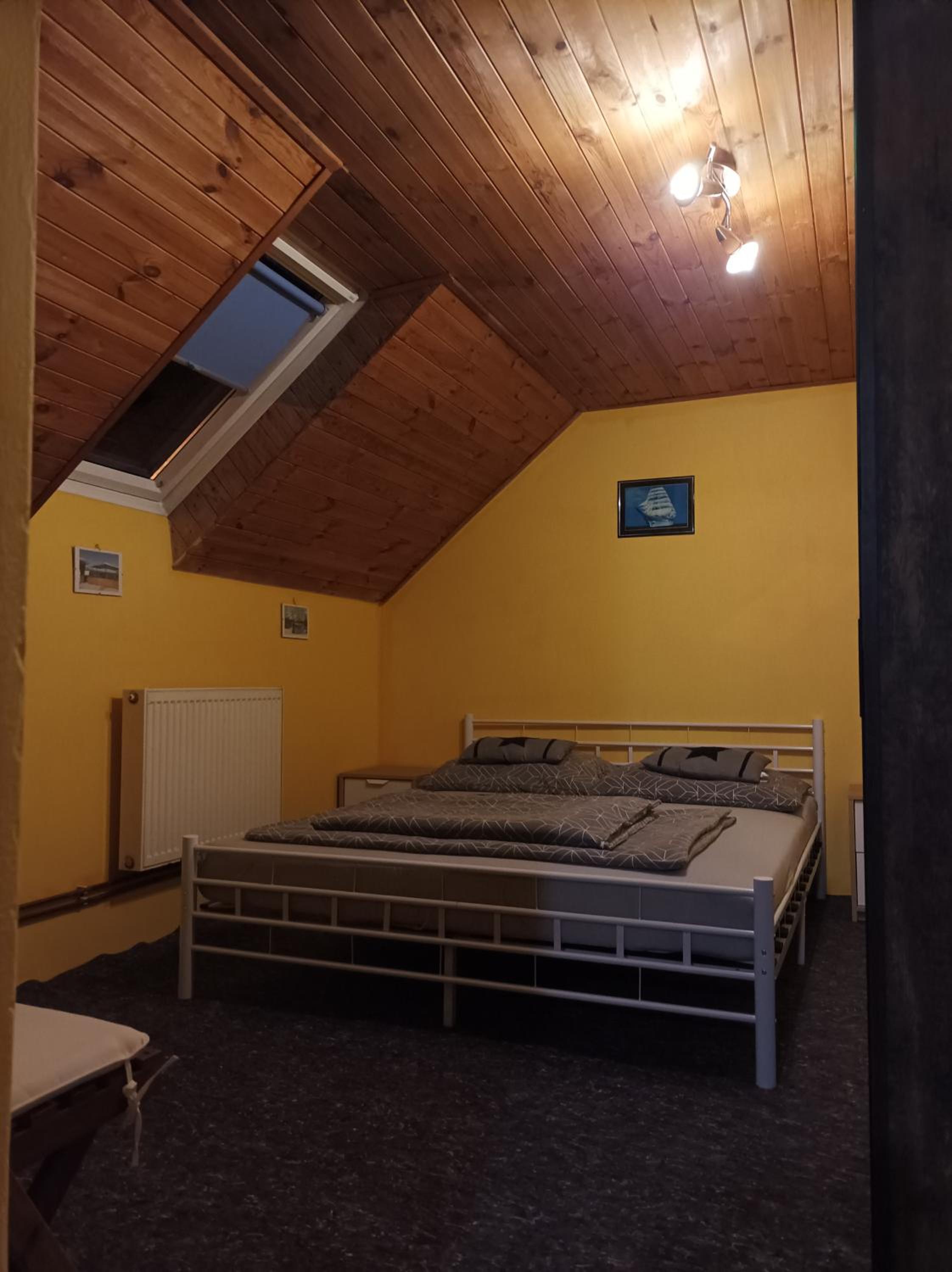 Deluxe Double Room (2 Adults + 1 Child) photo 1