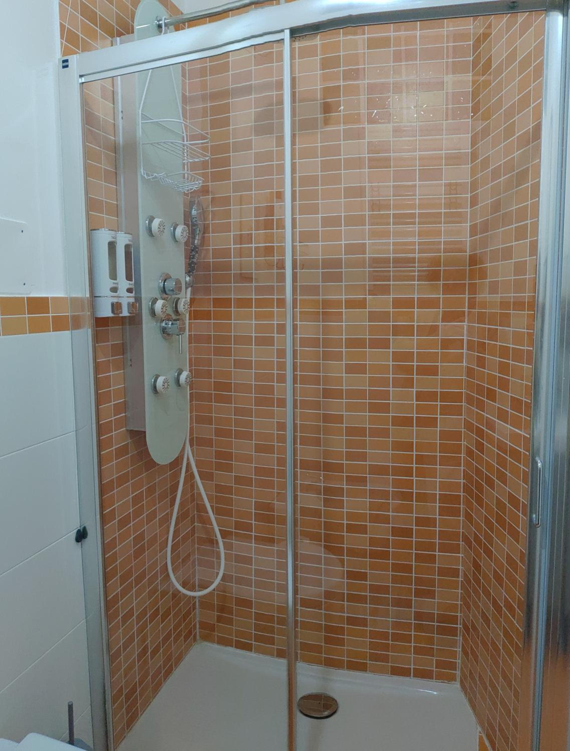 Double Room with Private External Bathroom photo 2