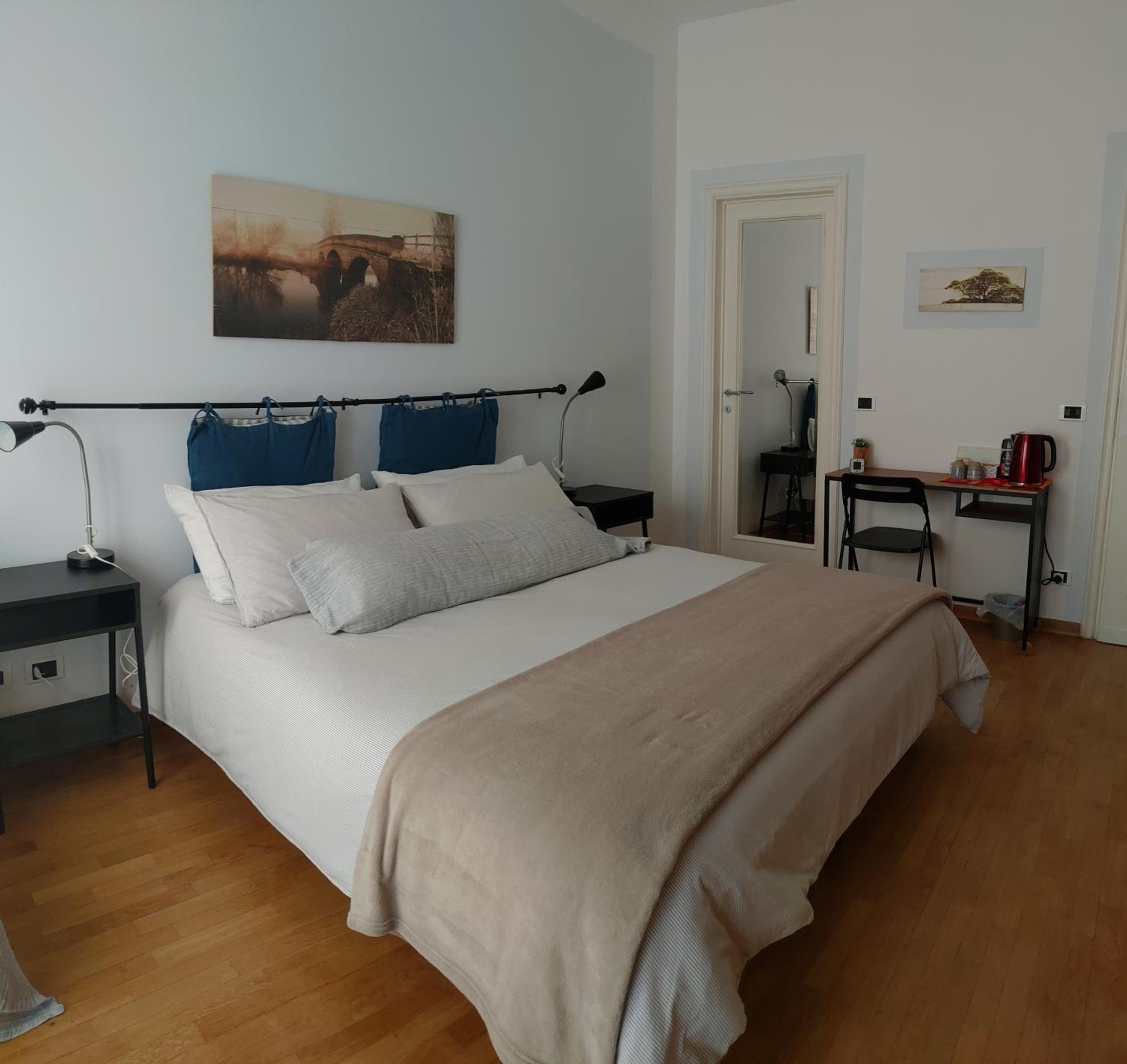 Double Room with Private Bathroom photo 1