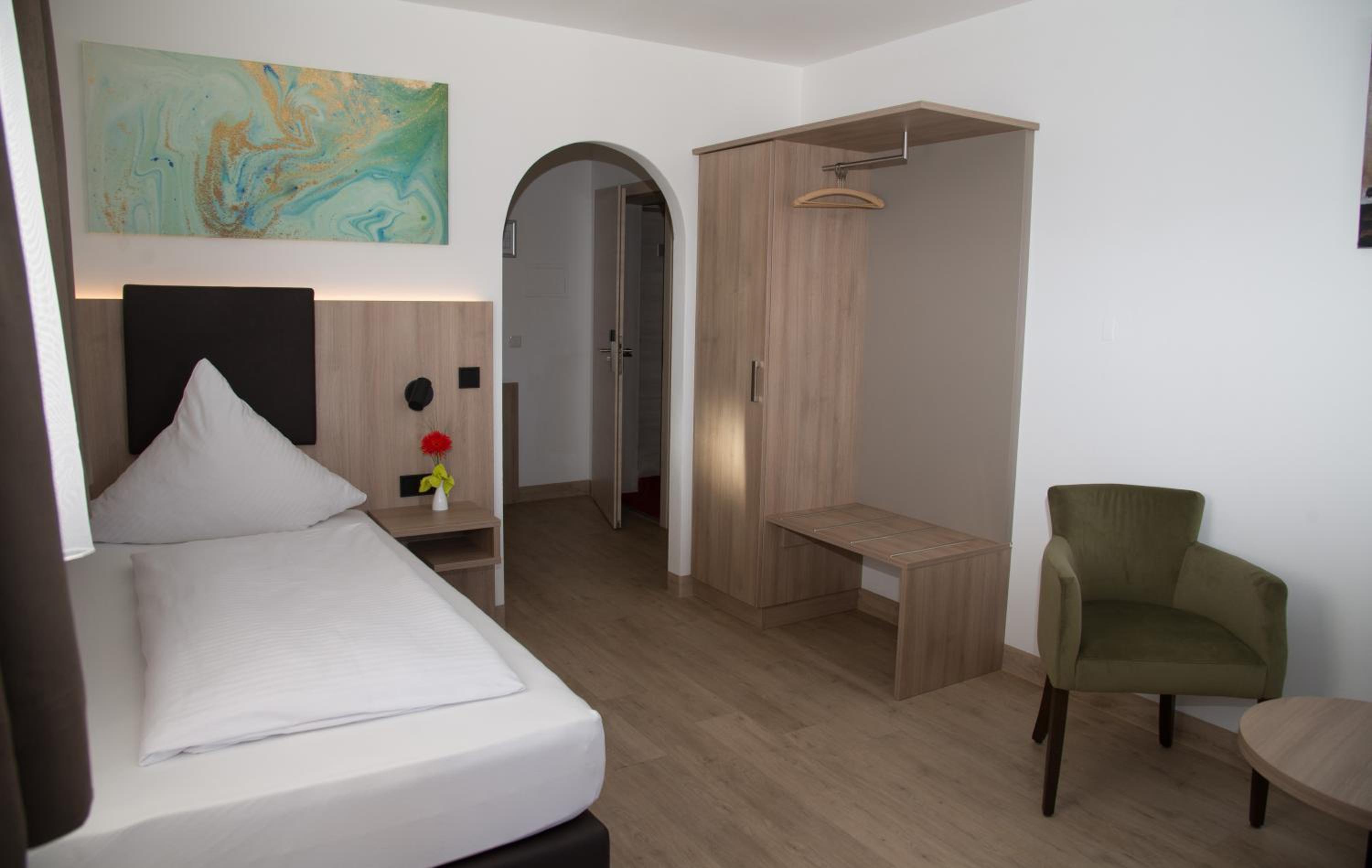 Single Room photo 3