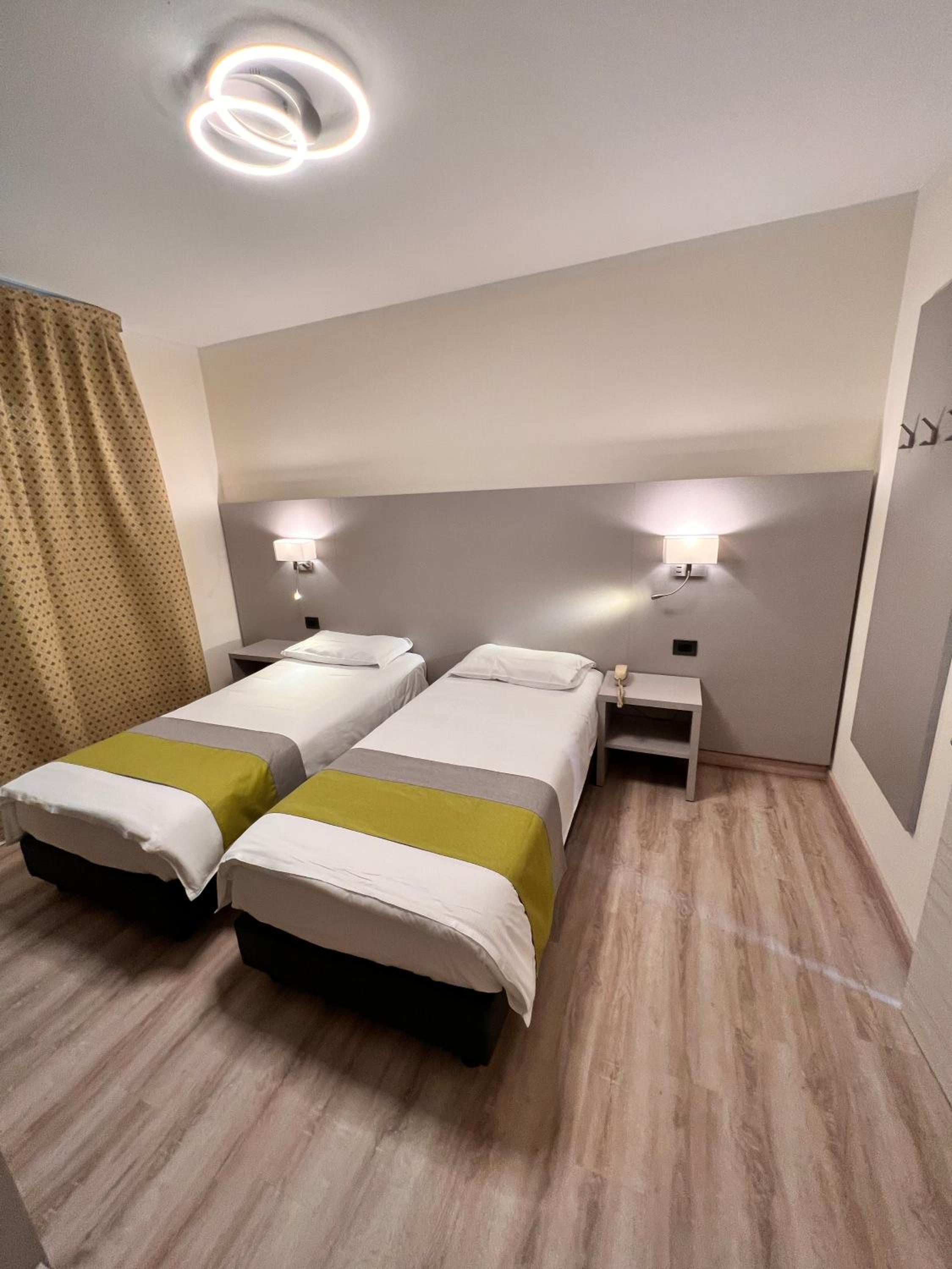 Double or Twin Room - Photo 1
