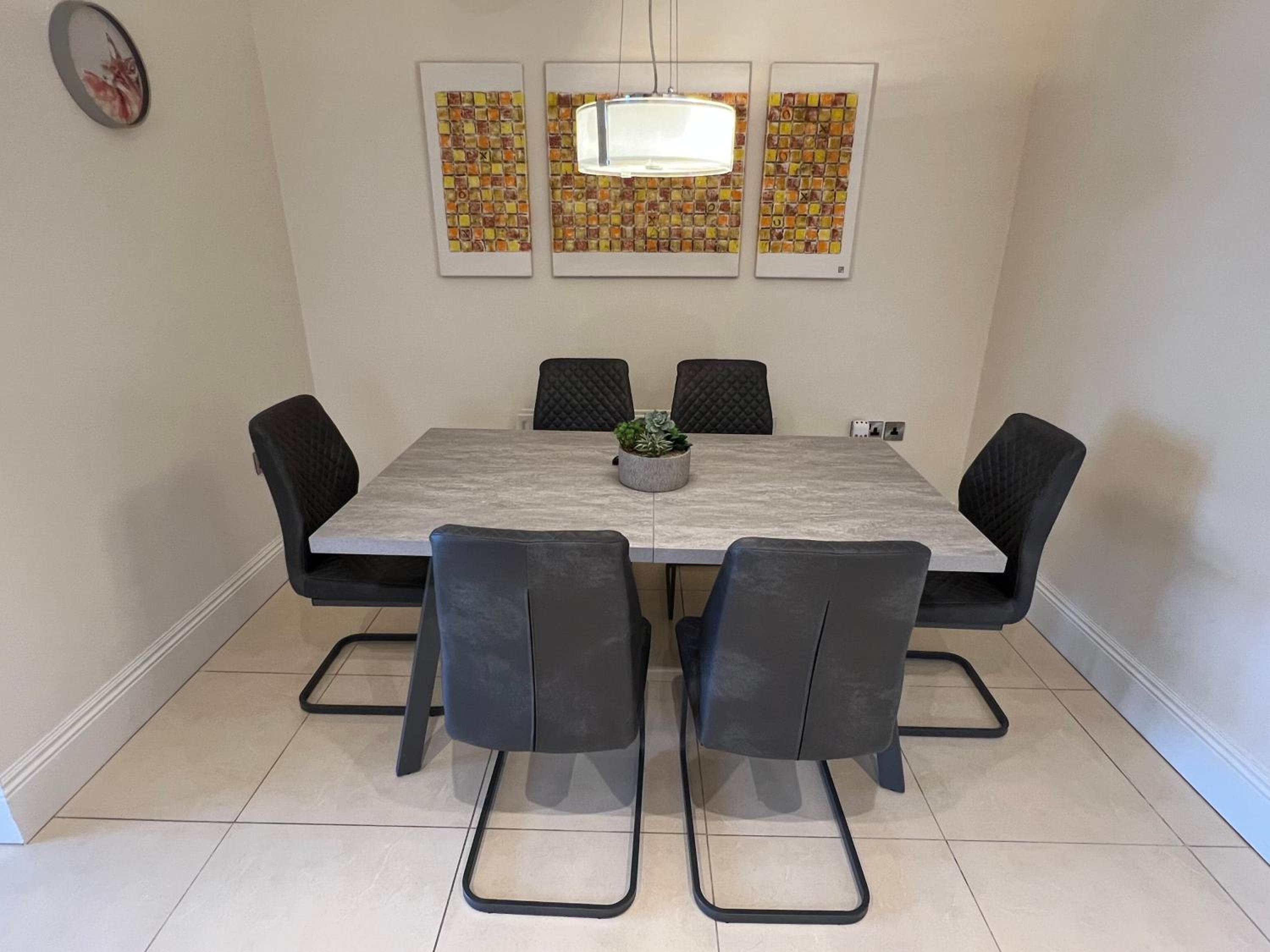 Two-Bedroom House - Photo 12