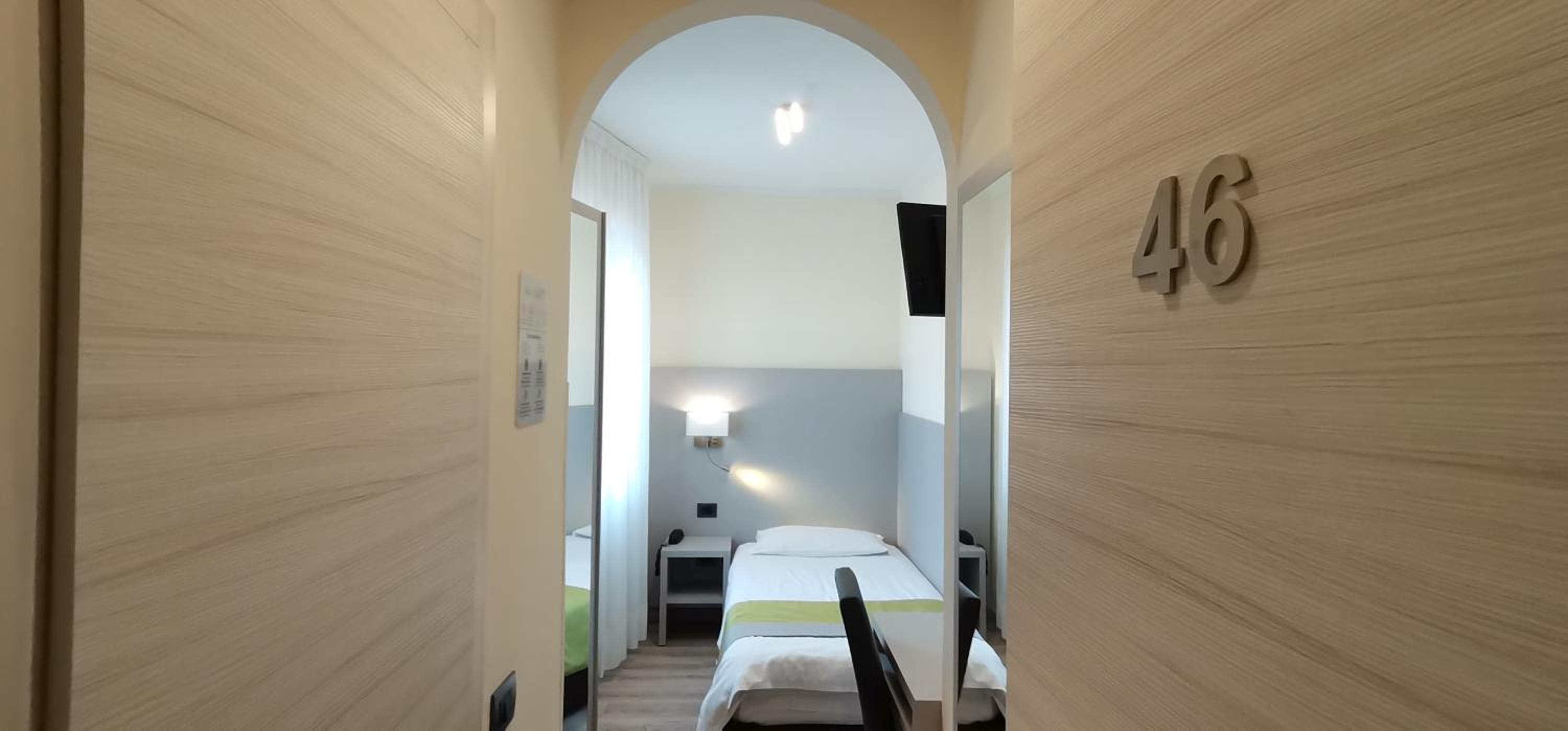 Single Room photo 3