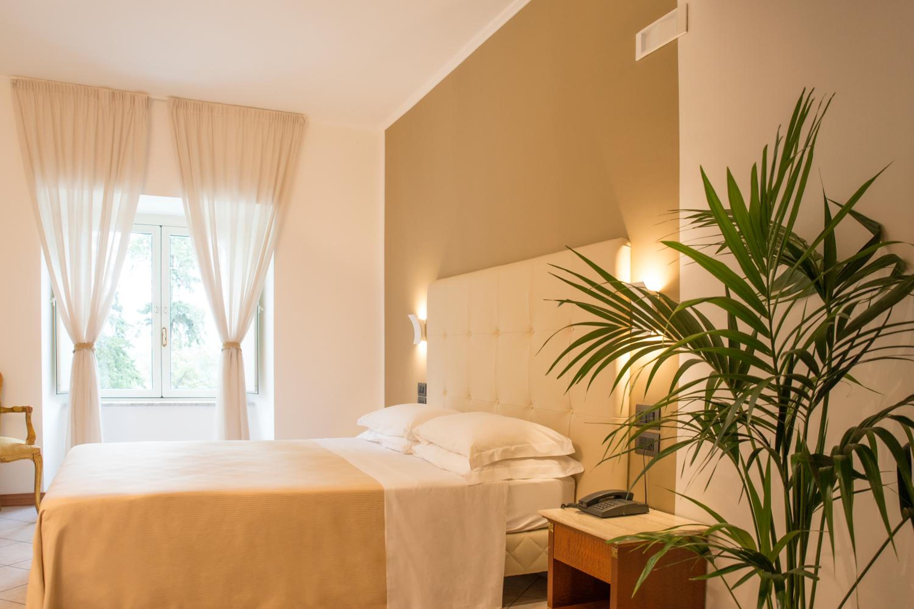 Superior Double or Twin Room with Spa Access - Photo 1