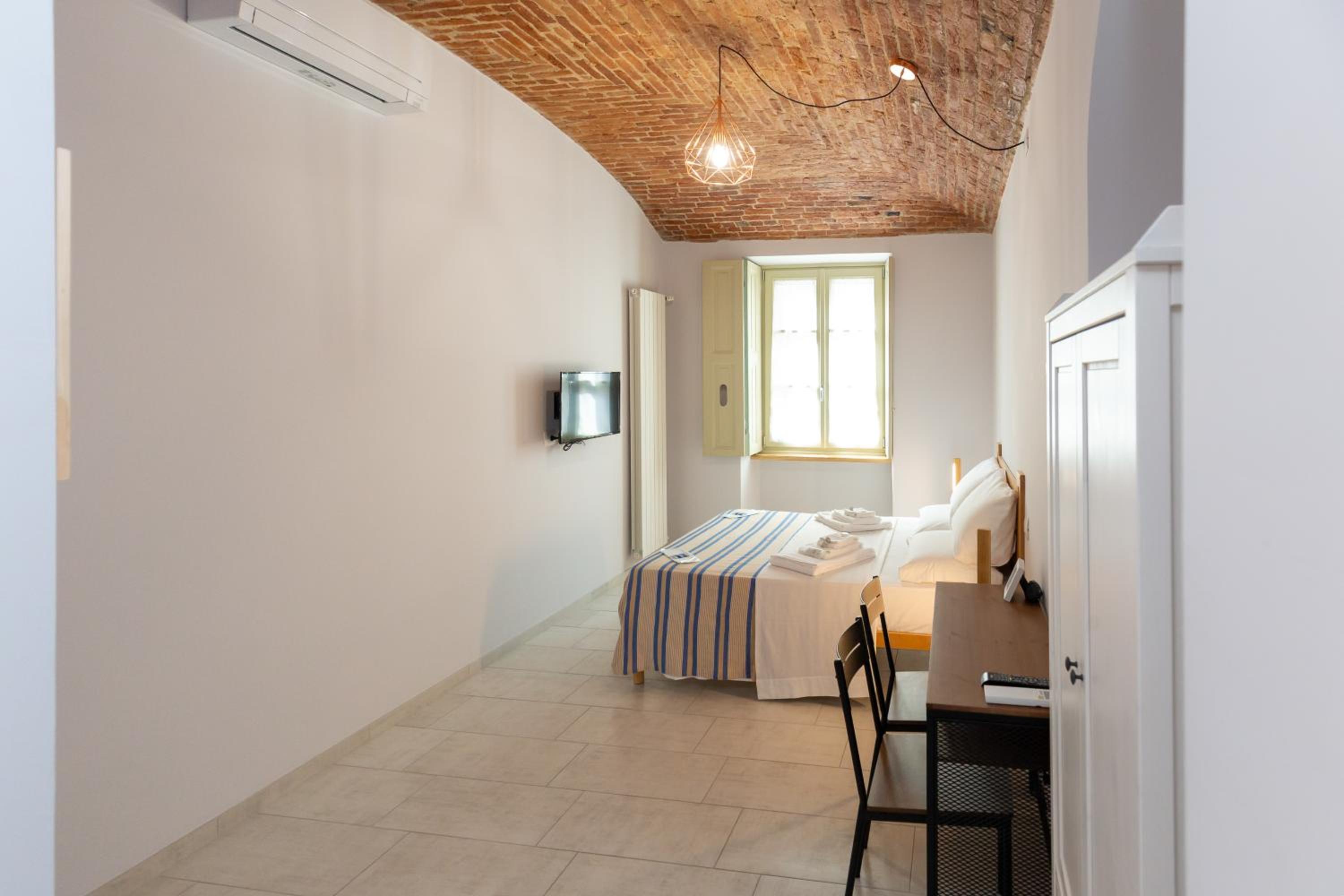 Double Room with Private Bathroom photo 3