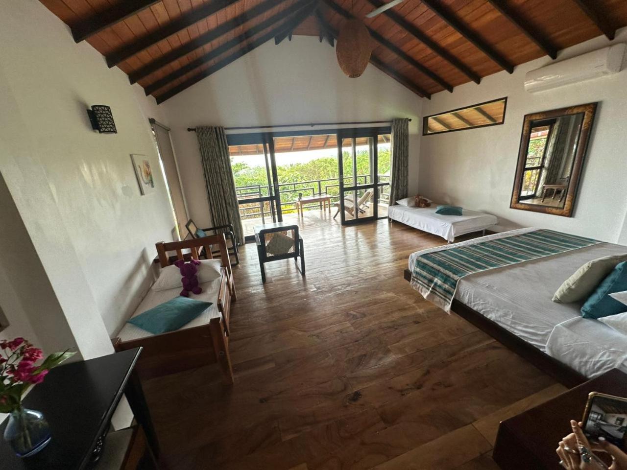 Family Room with Sea View photo 2