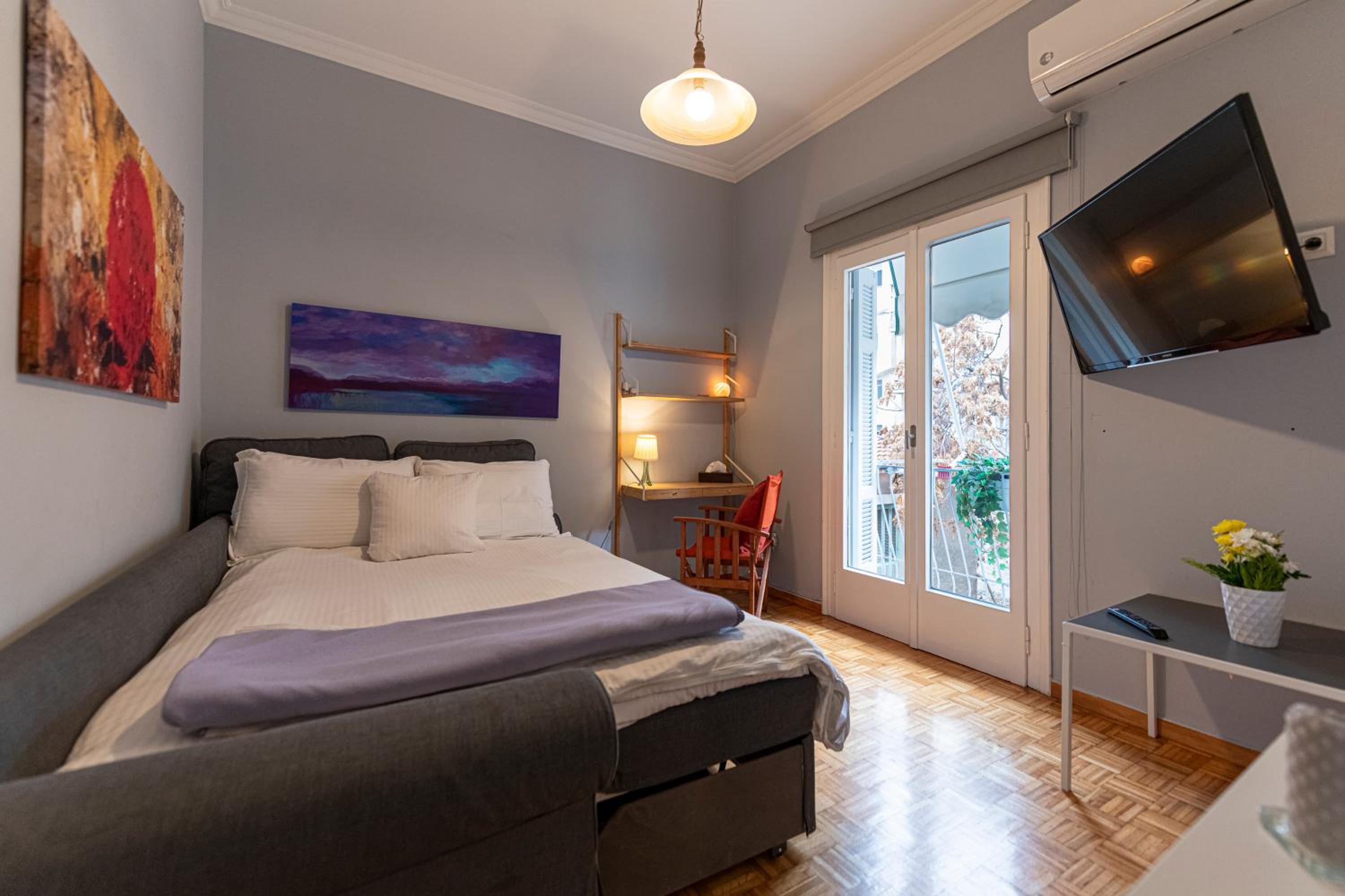 One-Bedroom Apartment