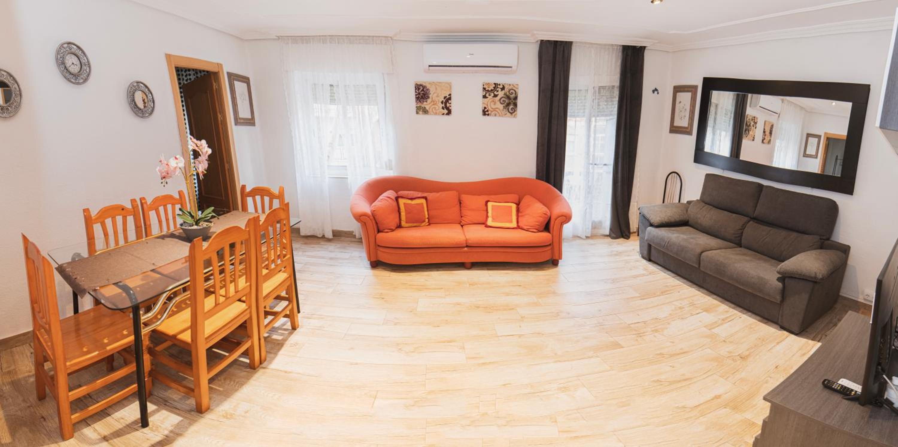 Apartment with Balcony - Photo 2