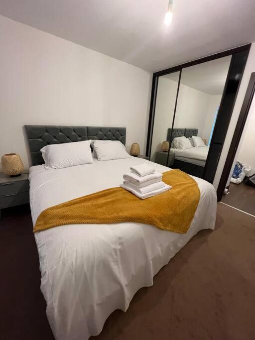One-Bedroom Apartment photo 2