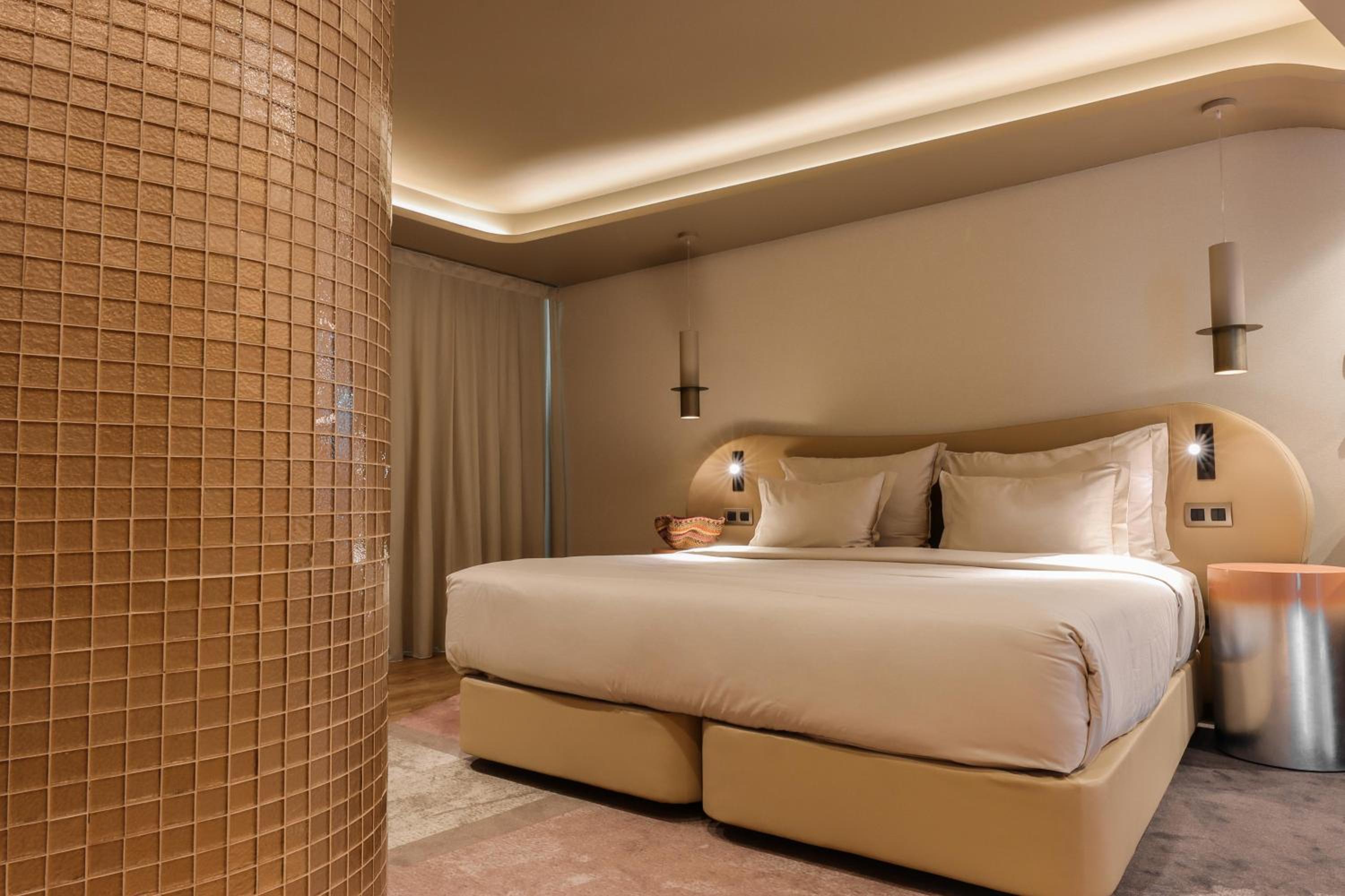 Junior Suite with Mountain View - Photo 2