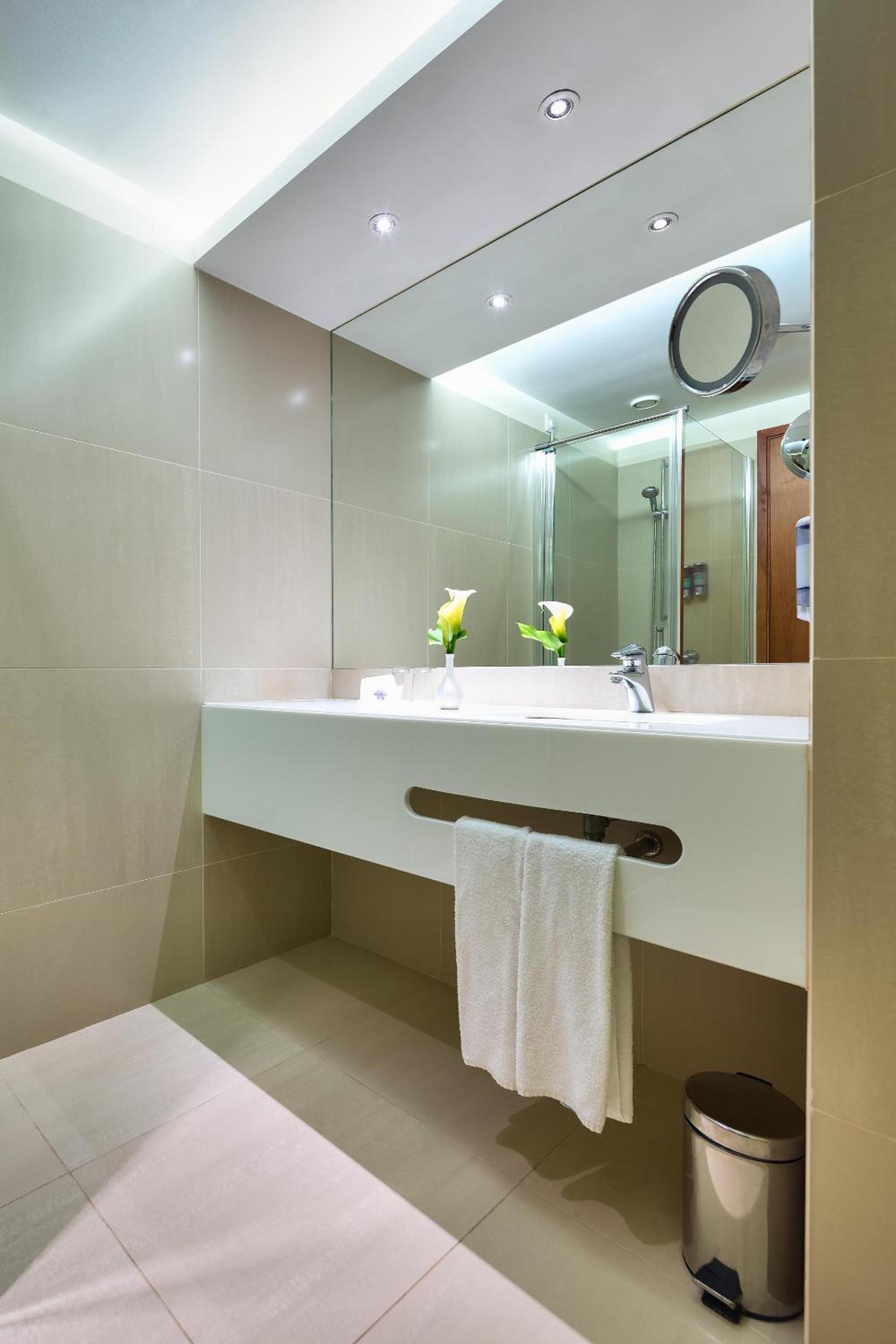 Classic Room with Sea View - Photo 8