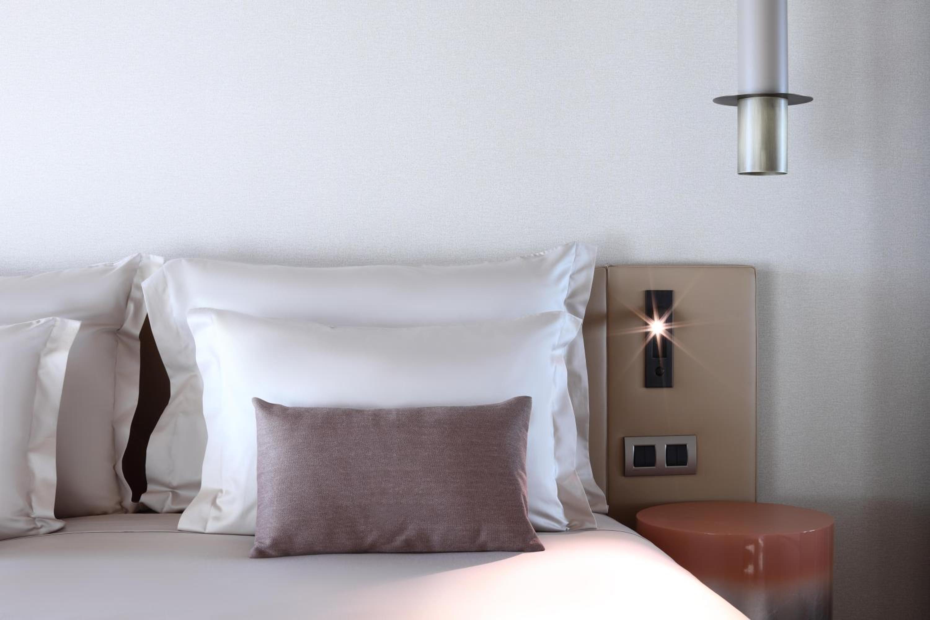 Deluxe Double Room with Sea View thumbnail 6
