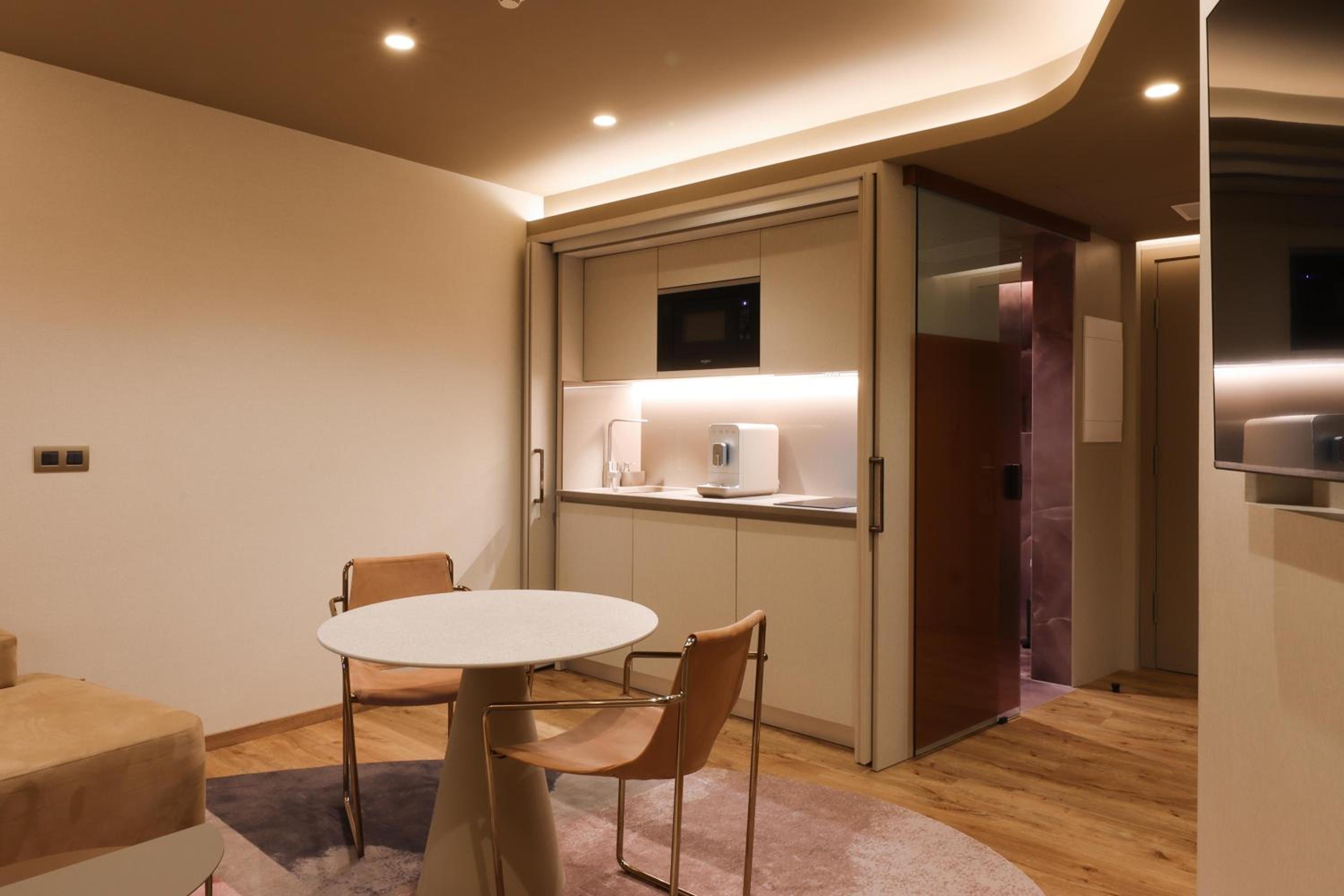 Junior Suite with Mountain View - Photo 6