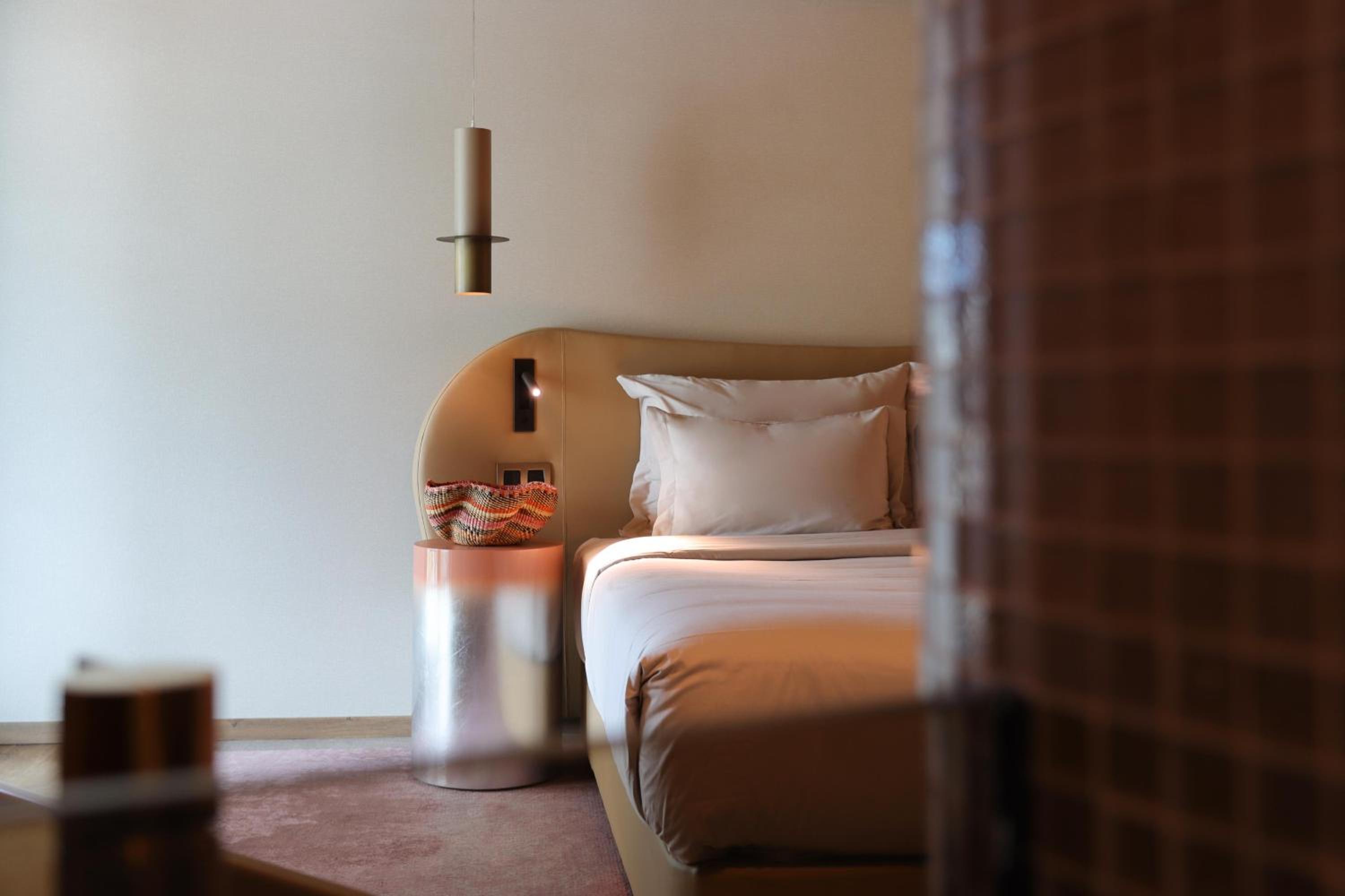 Junior Suite with Mountain View - Photo 18
