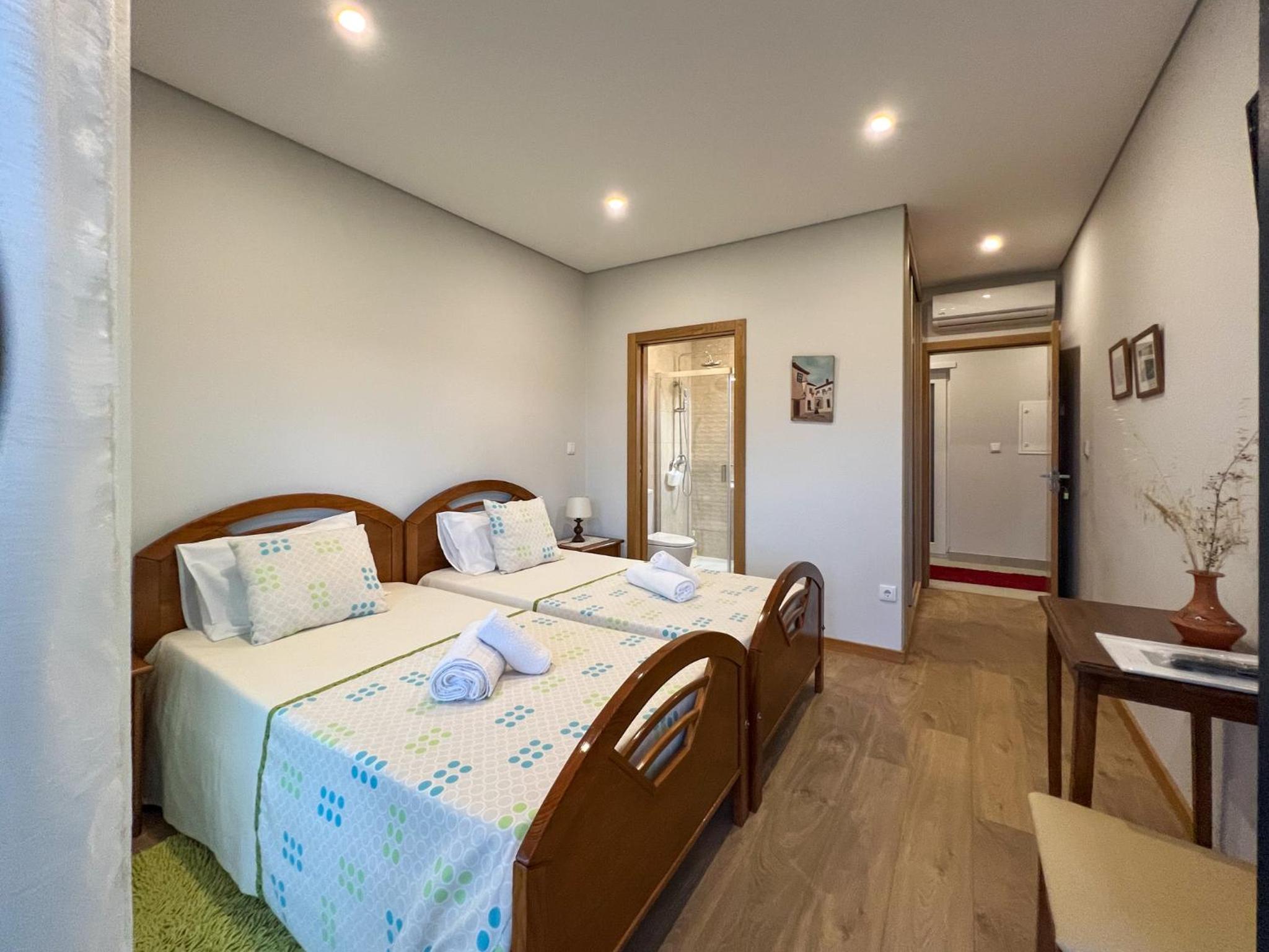 Double Room - Photo 12