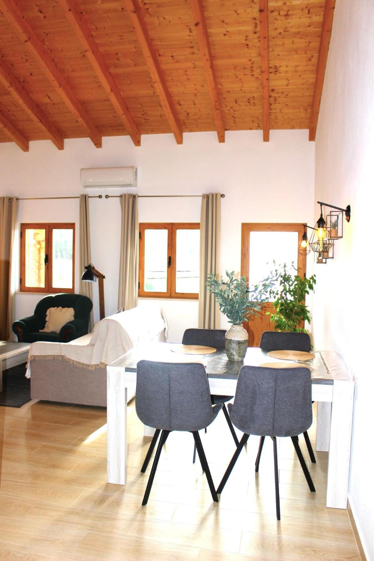 One-Bedroom House photo 3