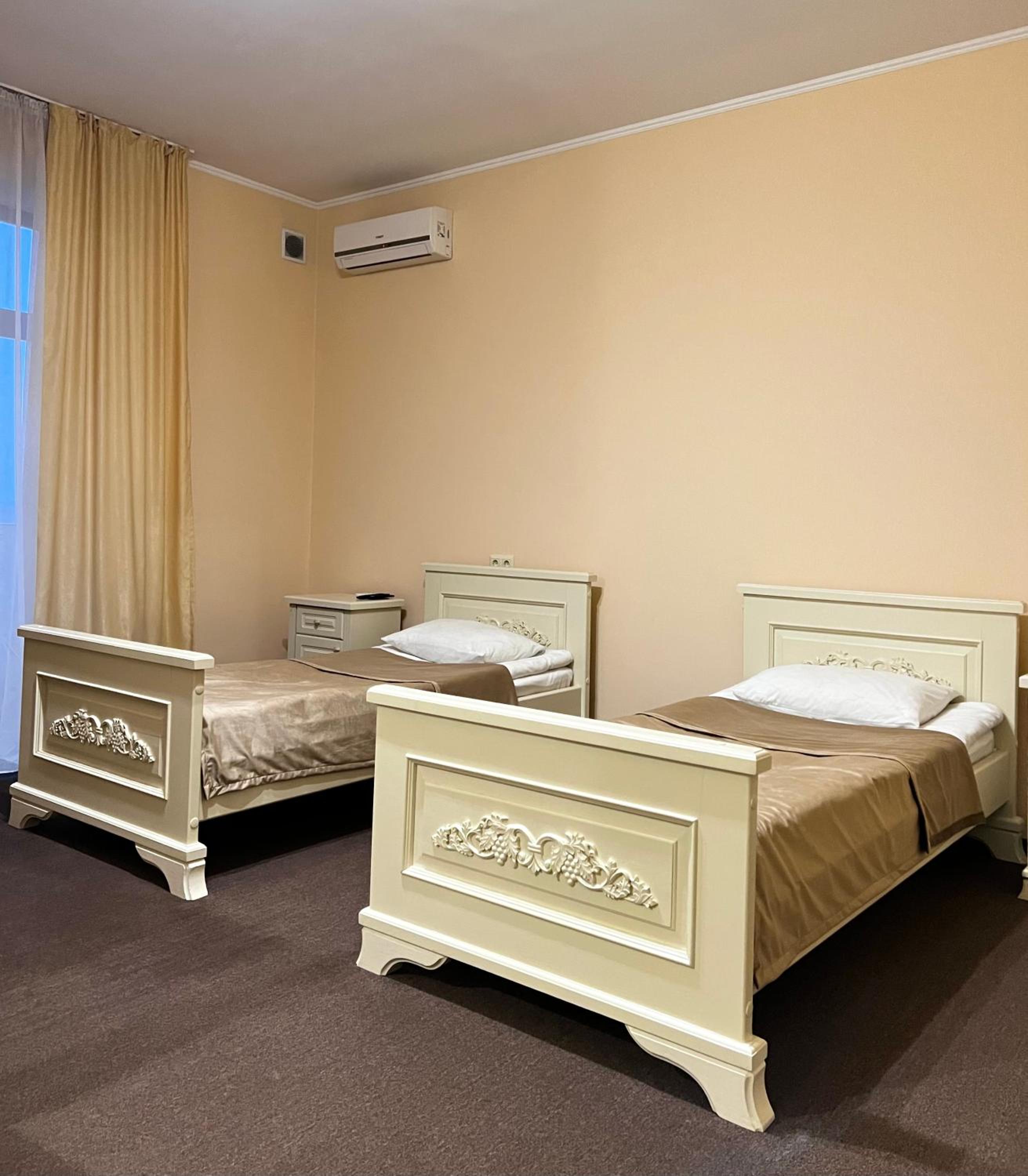 Standard Twin Room photo 2