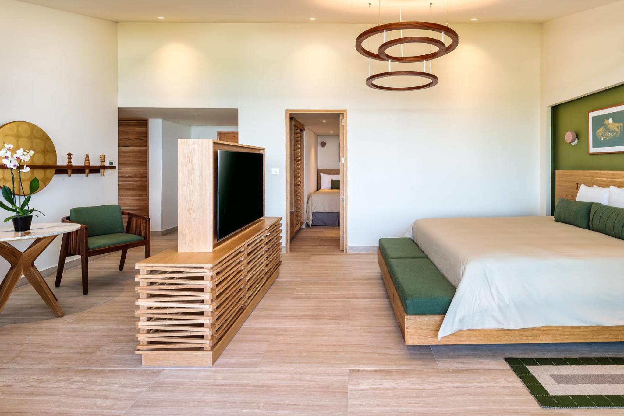 Seafront Premium Queen Room with Two Queen Beds and Outdoor Shower