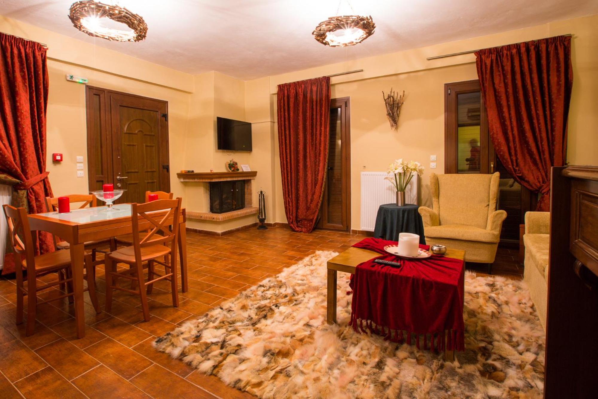 Junior Suite with Fireplace - Photo 1