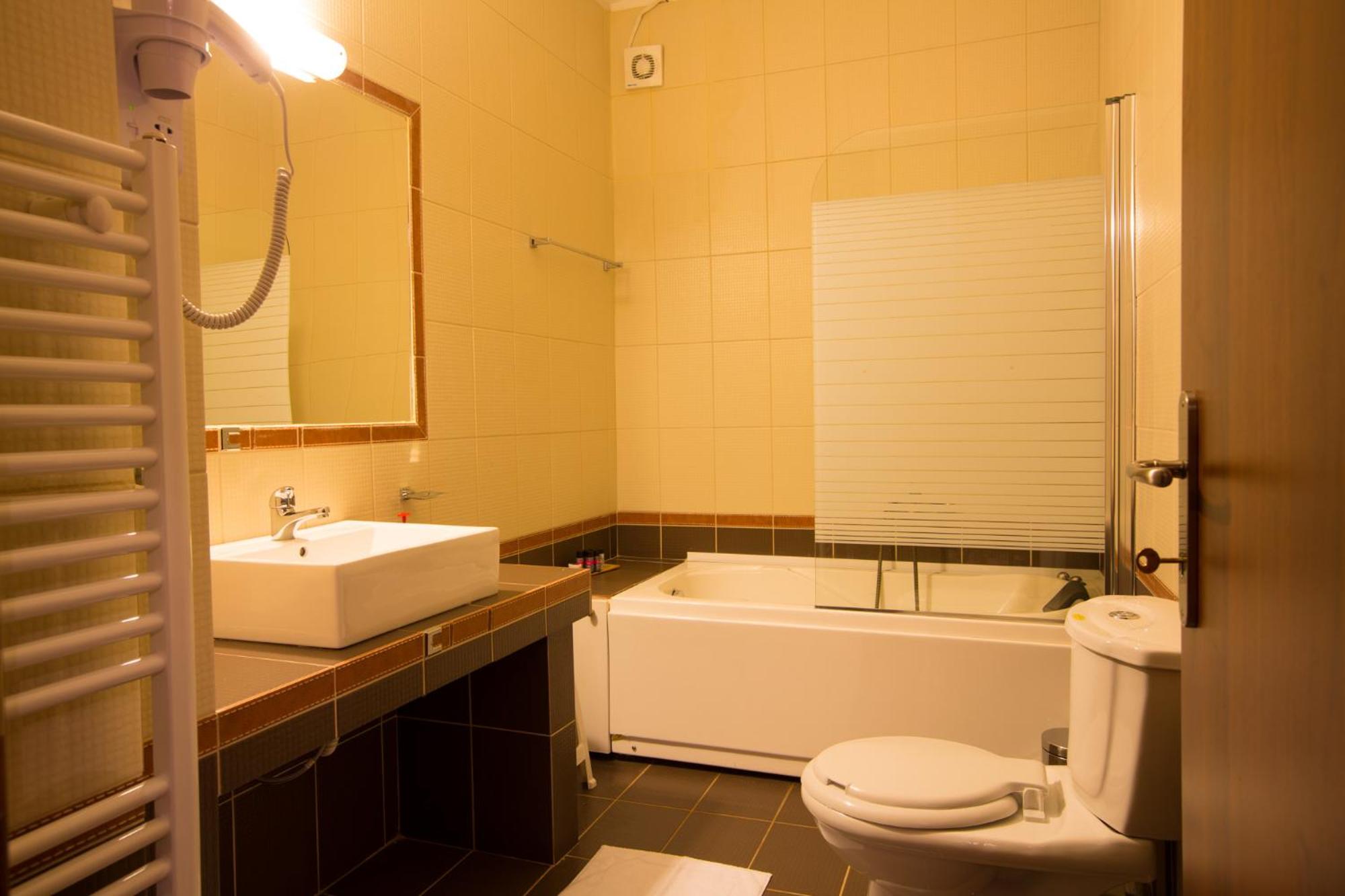 Junior Suite with Fireplace - Photo 2