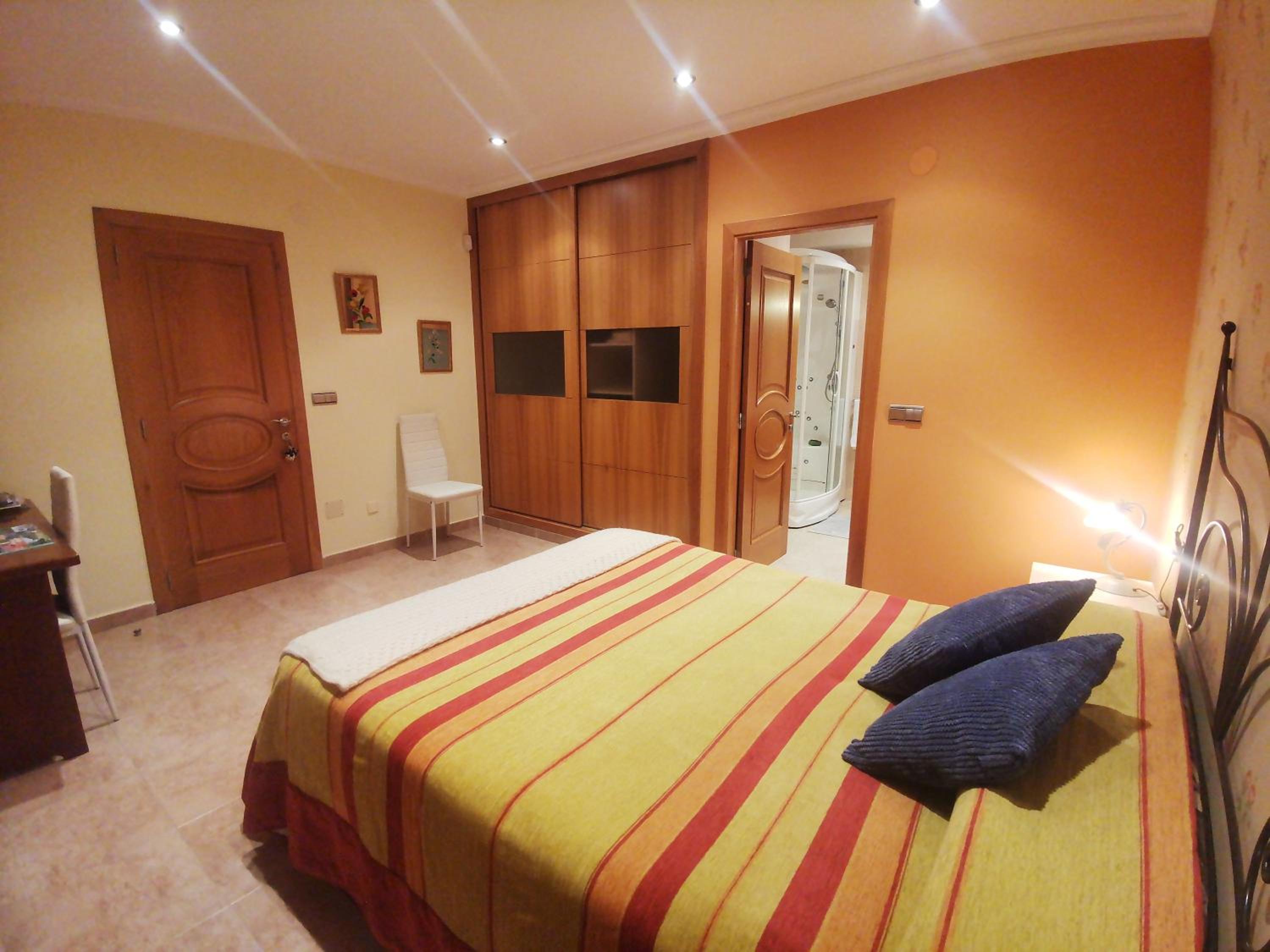 Deluxe Double Room with Shower photo 3