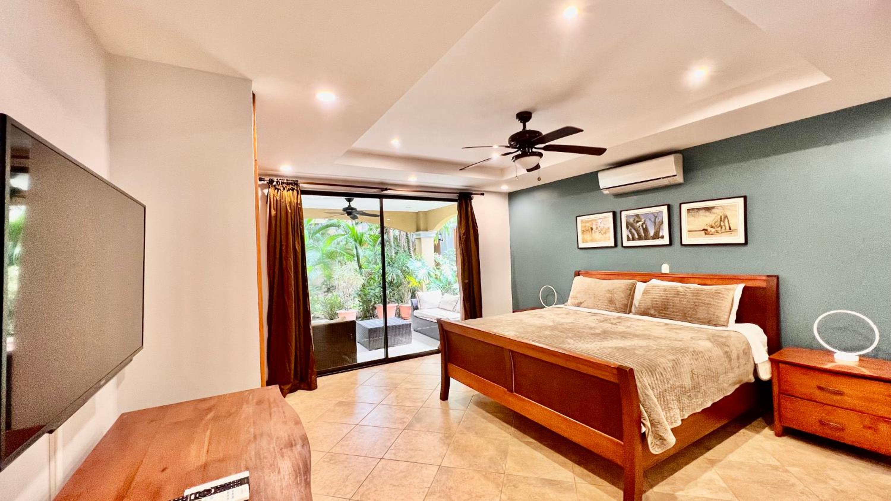 Two-Bedroom Apartment with Garden View - Photo 12