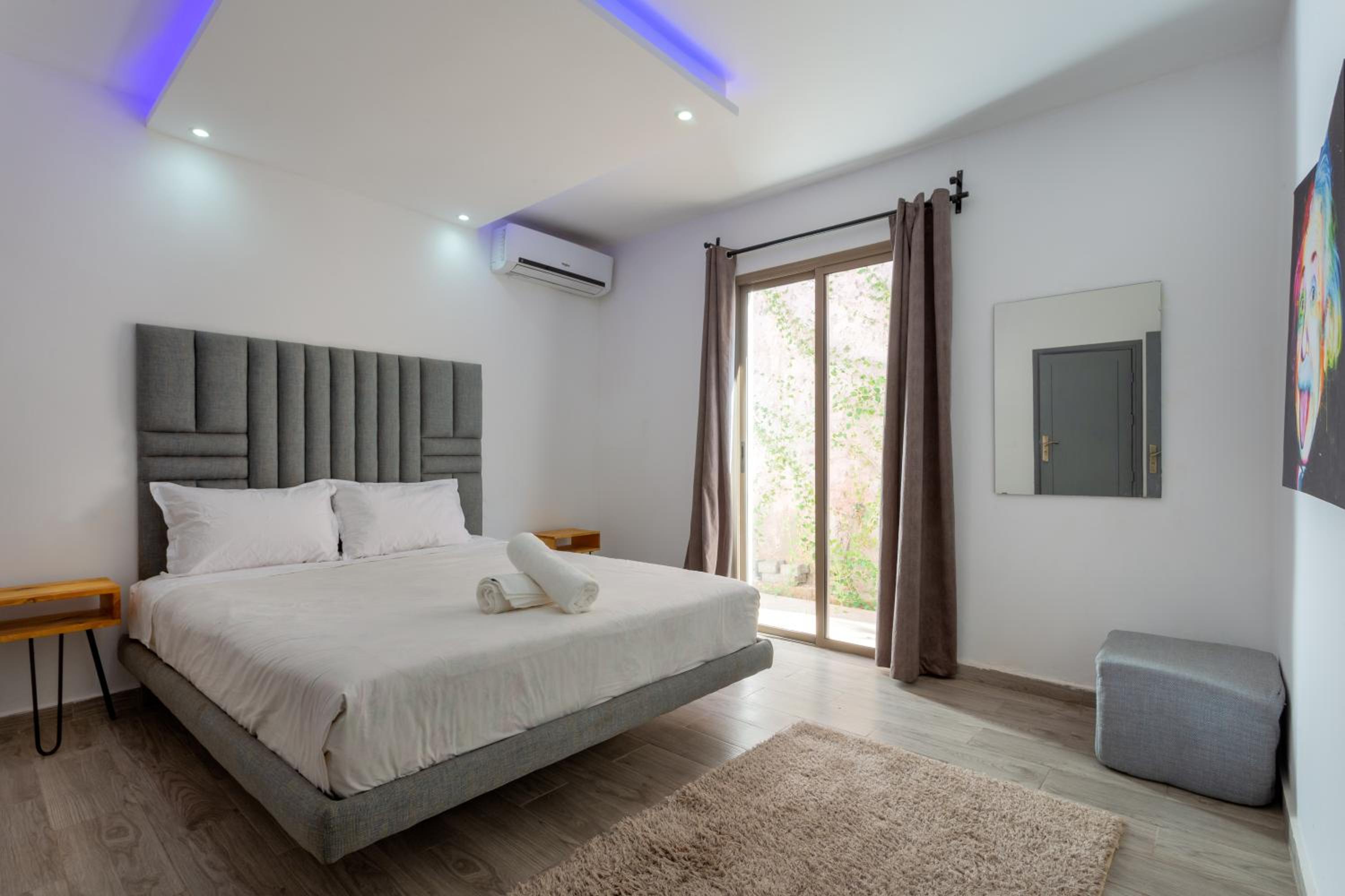 Two-Bedroom Villa - Photo 6