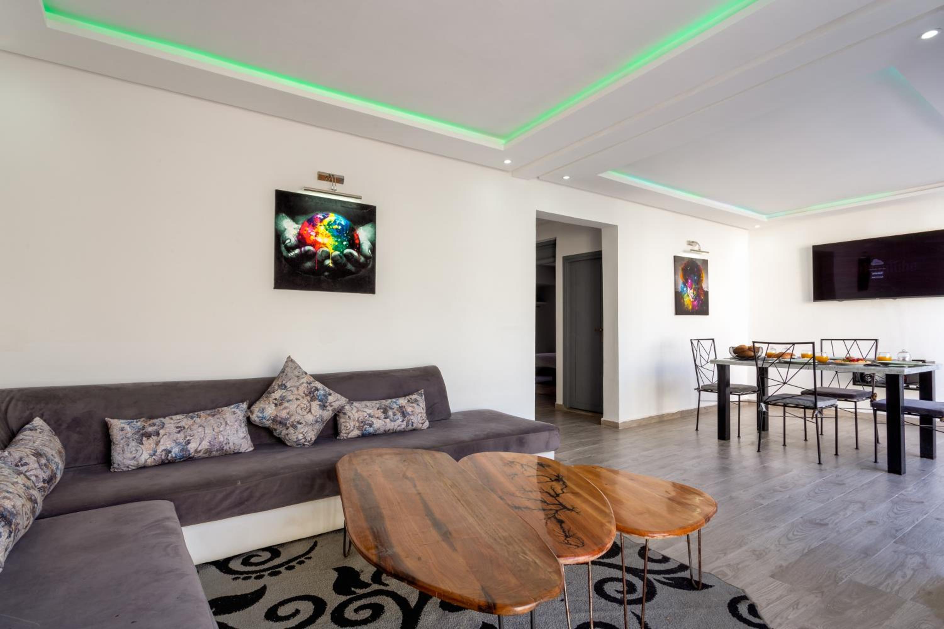 Two-Bedroom Villa - Photo 4