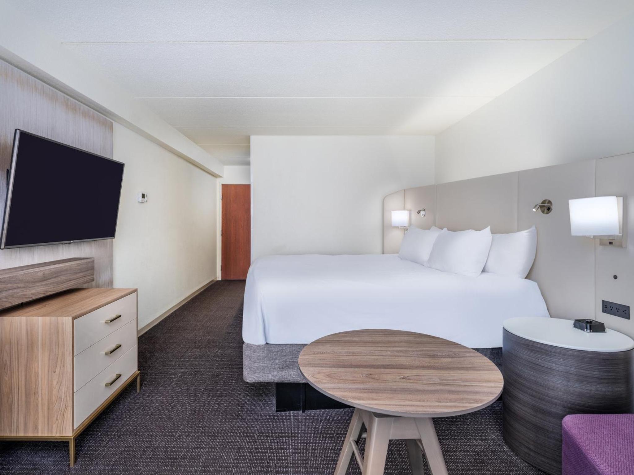 Premium King Room - Top Floor - Photo 3