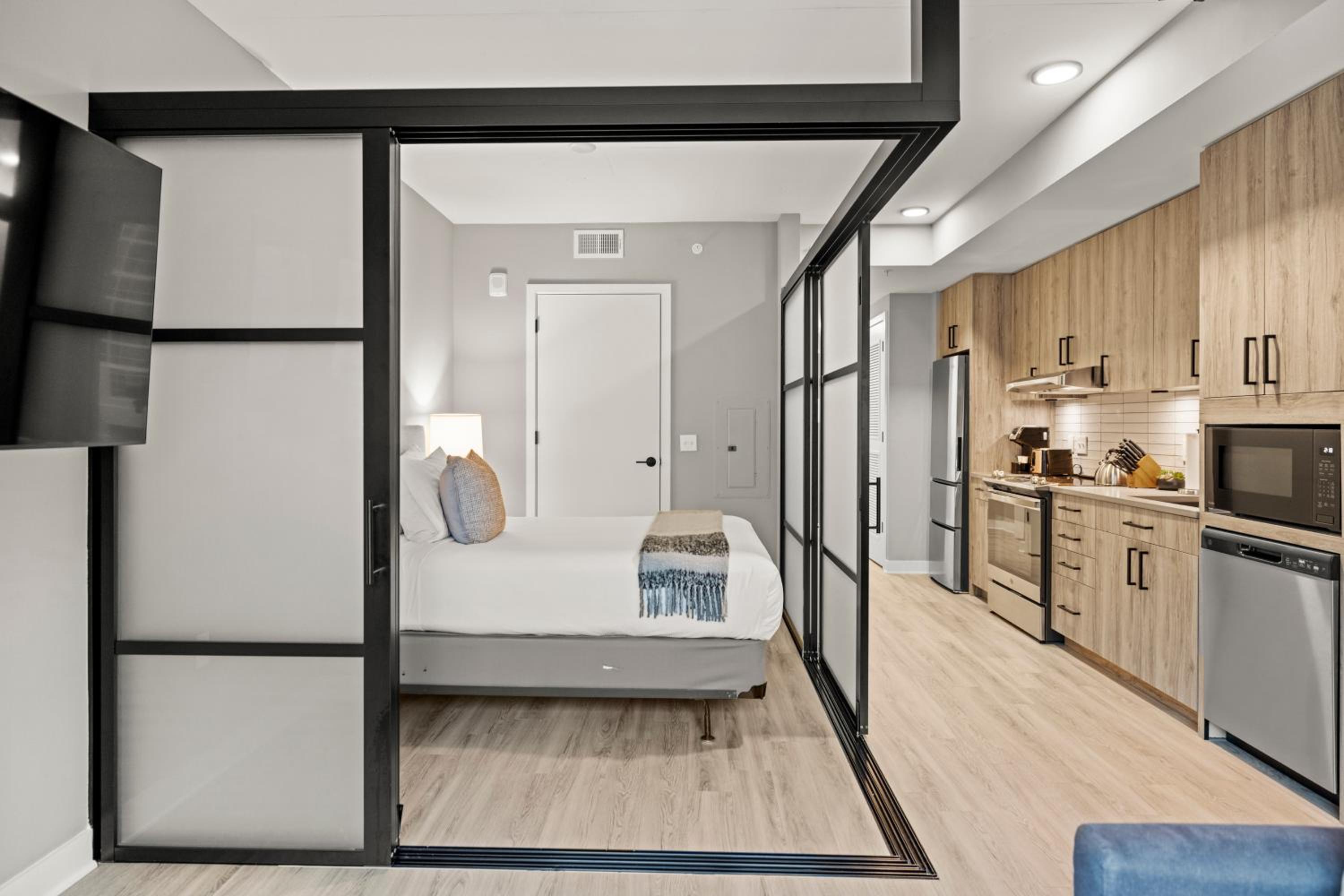 One-Bedroom Apartment - Photo 8