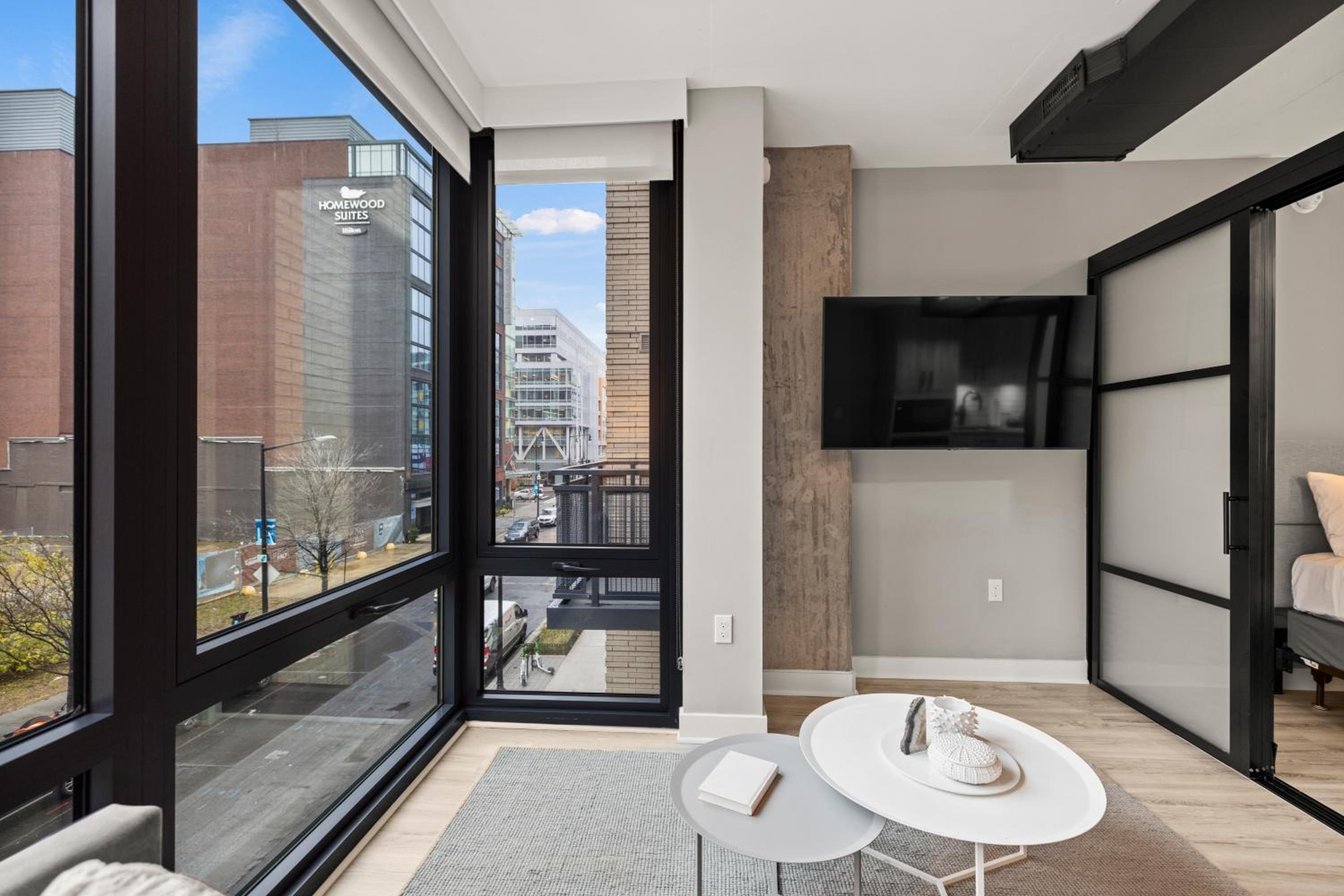 One-Bedroom Apartment - Photo 12