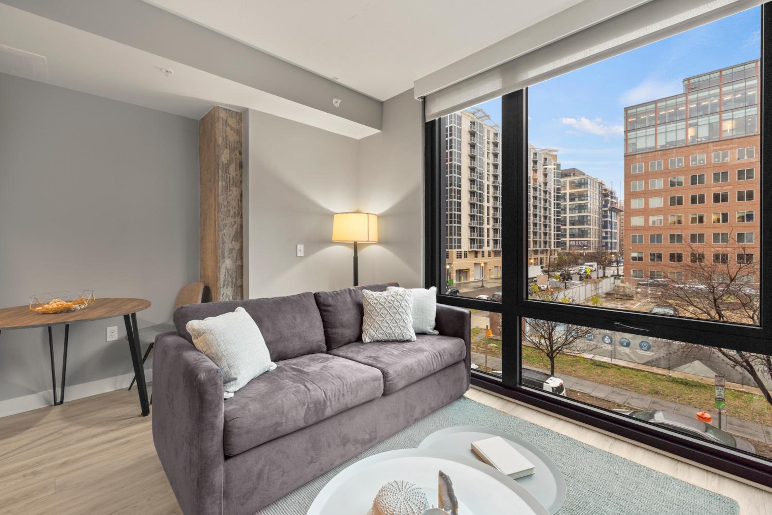 One-Bedroom Apartment - Photo 9