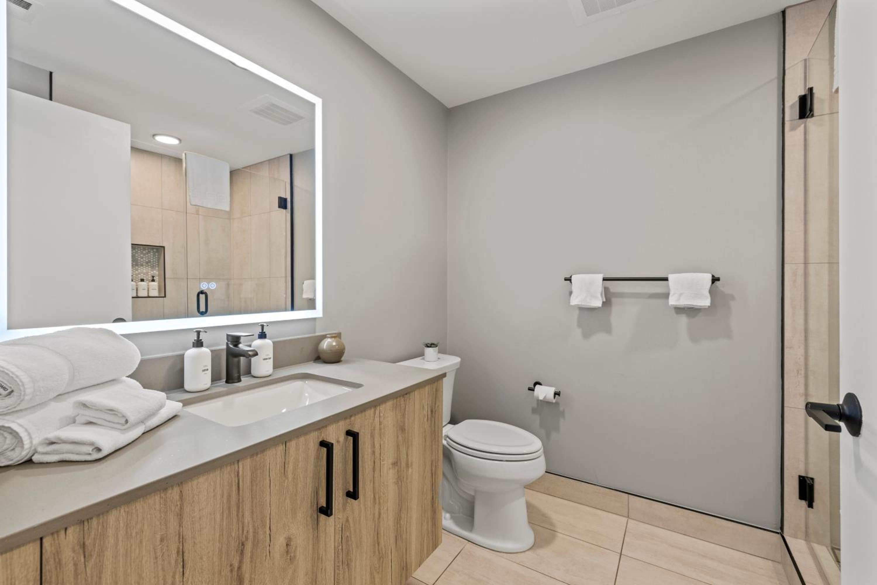 Studio Apartment - Photo 3