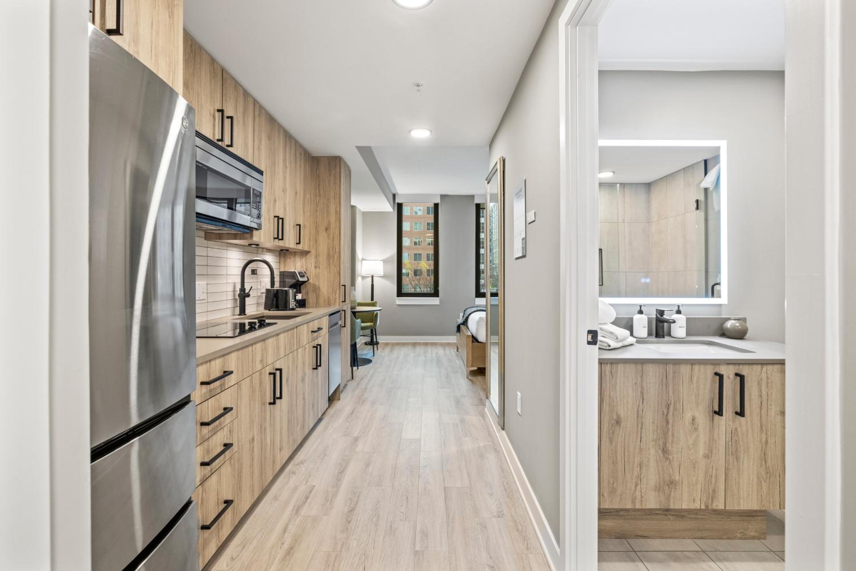 Studio Apartment - Photo 12