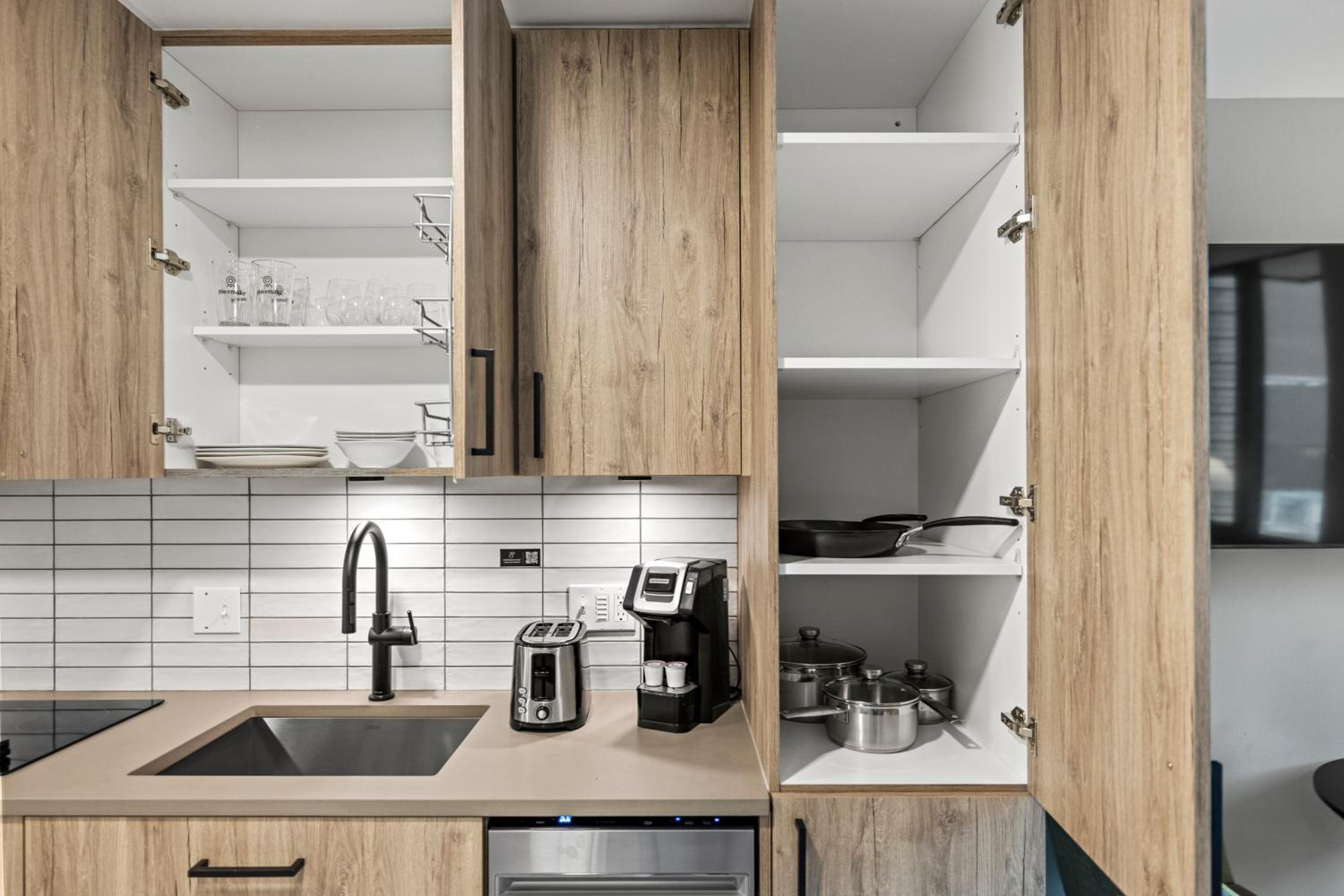 Studio Apartment - Photo 10